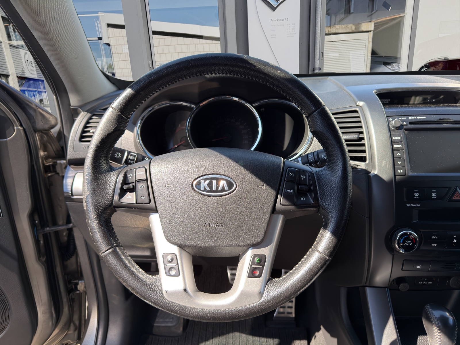KIA Sorento 2.2 CRDI Style Automatic-image-10