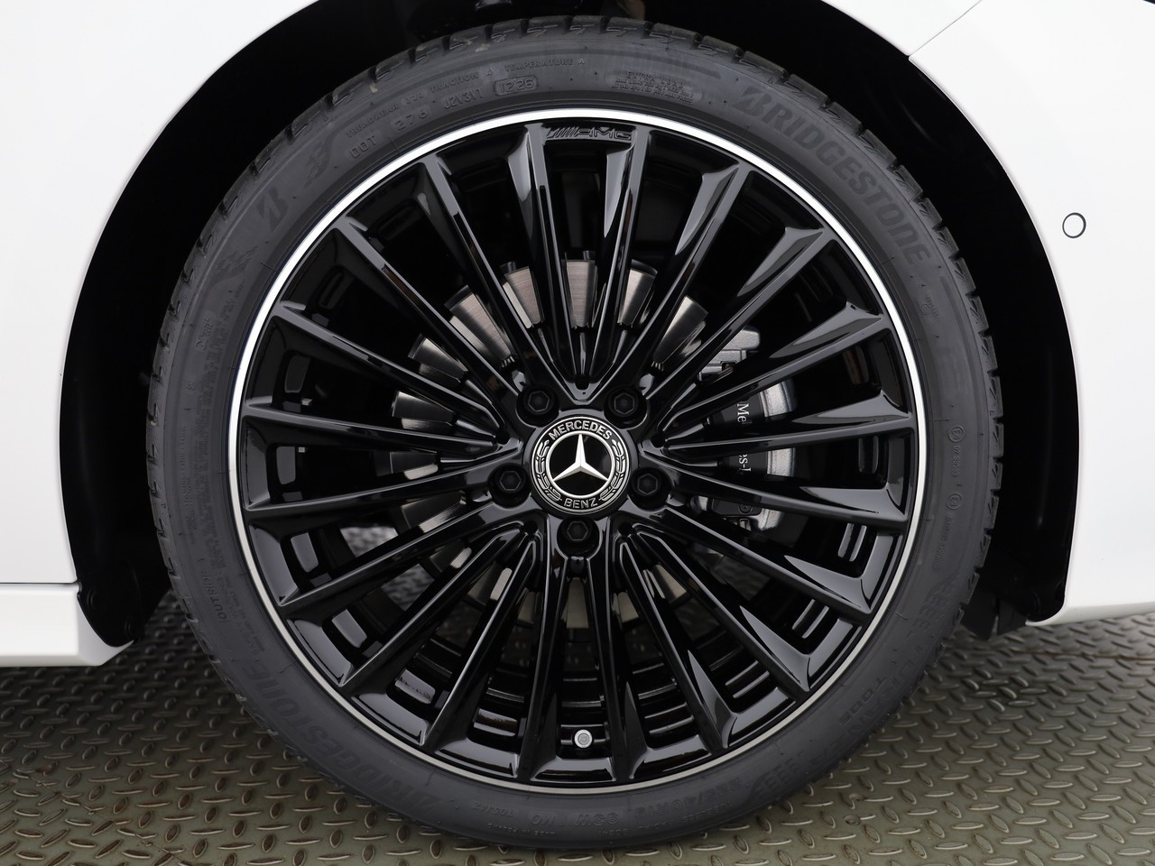 MERCEDES-BENZ A 200 Night Star 7G-DCT-image-21