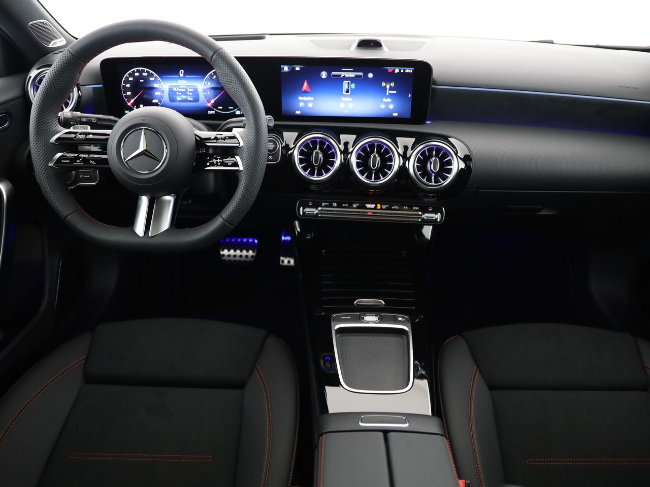 MERCEDES-BENZ A 200 Night Star 7G-DCT-image-6