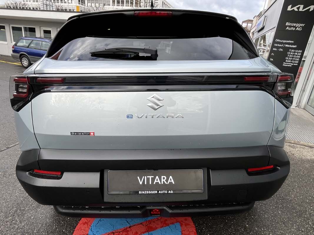 SUZUKI e Vitara Compact Top 4x4-image-3