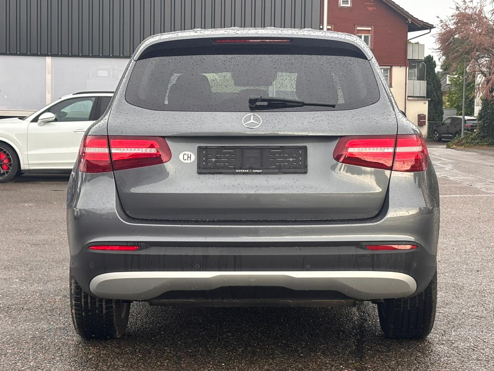 MERCEDES-BENZ GLC 300 4Matic 9G-Tronic-image-5