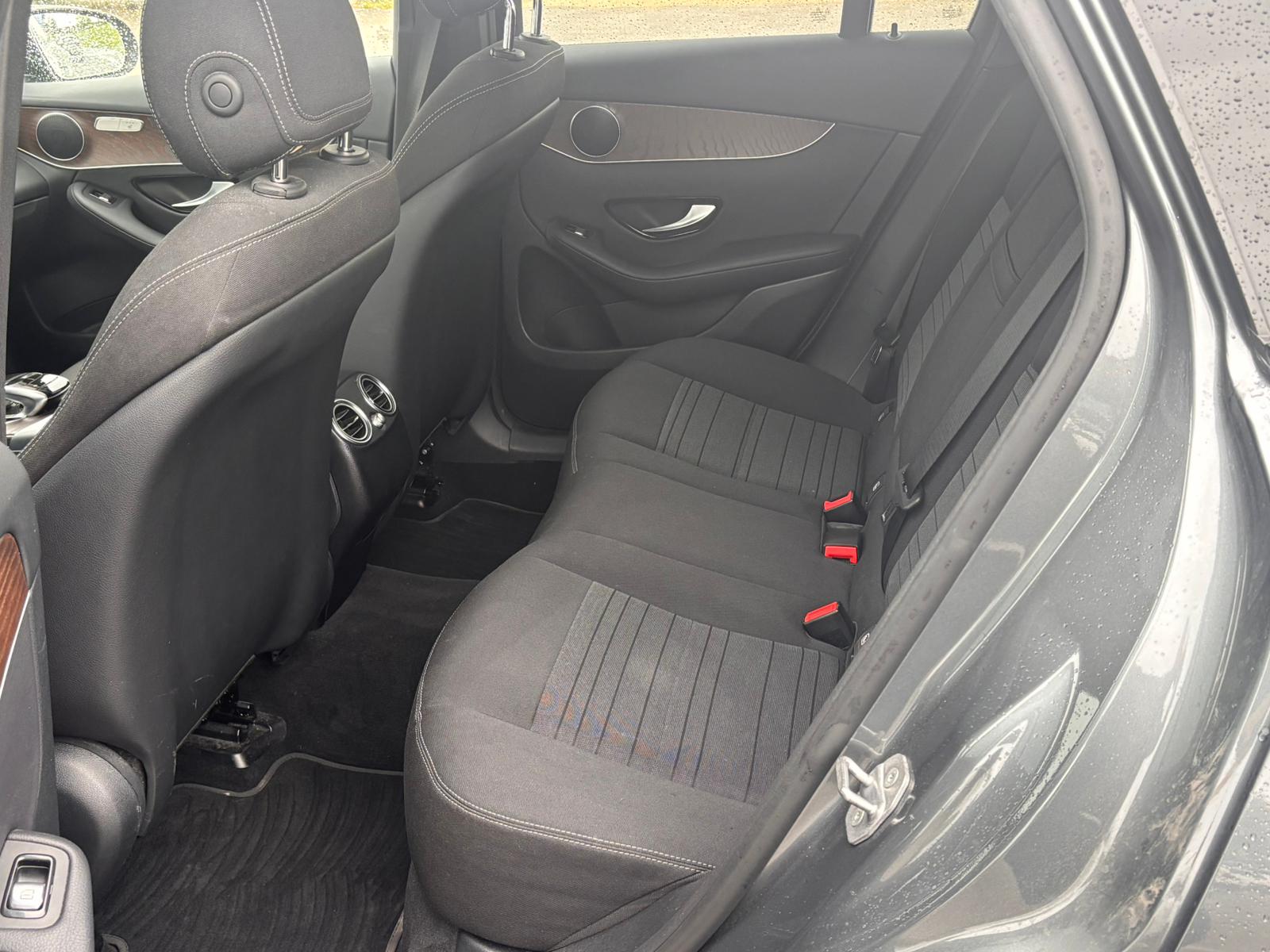 MERCEDES-BENZ GLC 300 4Matic 9G-Tronic-image-11
