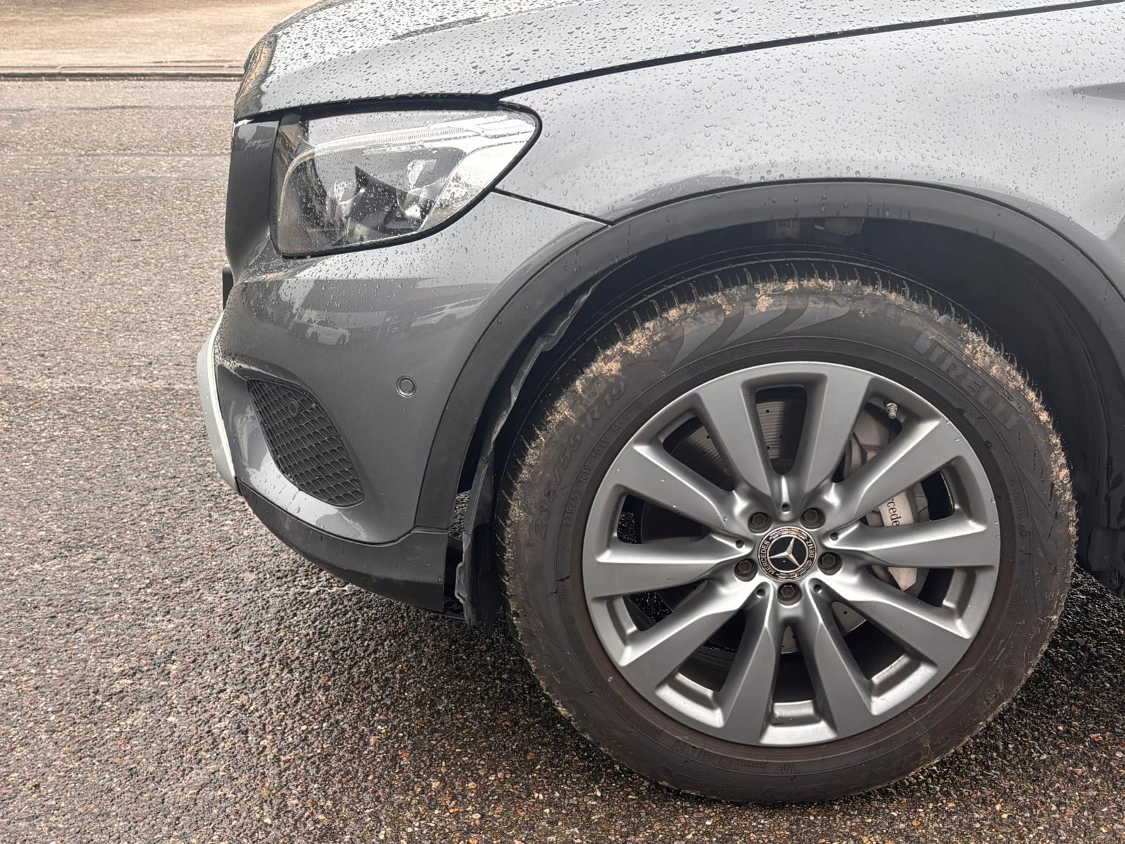 MERCEDES-BENZ GLC 300 4Matic 9G-Tronic-image-8
