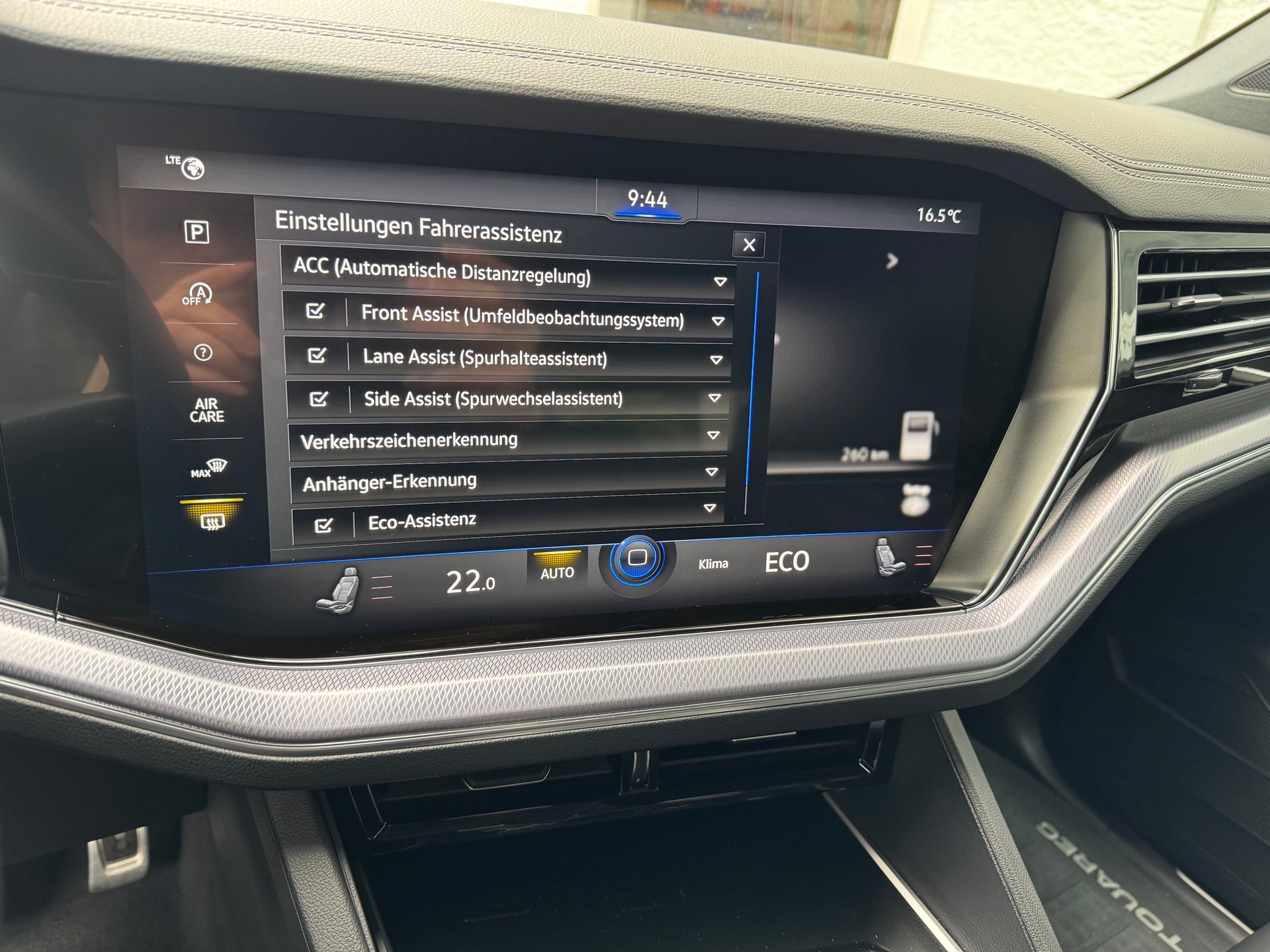 VW Touareg 3.0 TDI R Line Tiptronic-image-12