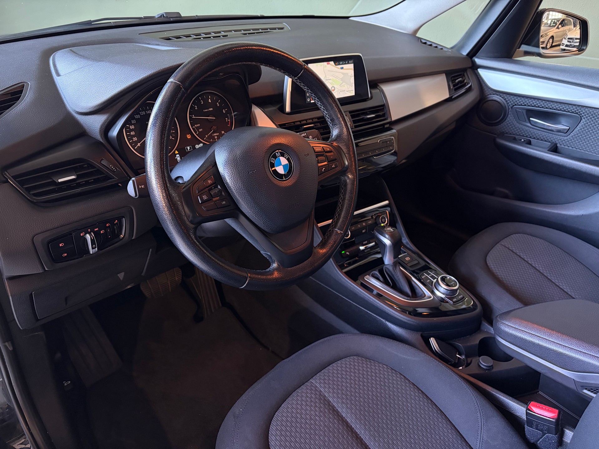 BMW 218i Active Tourer Steptronic *CH-Fahrzeug*-image-15