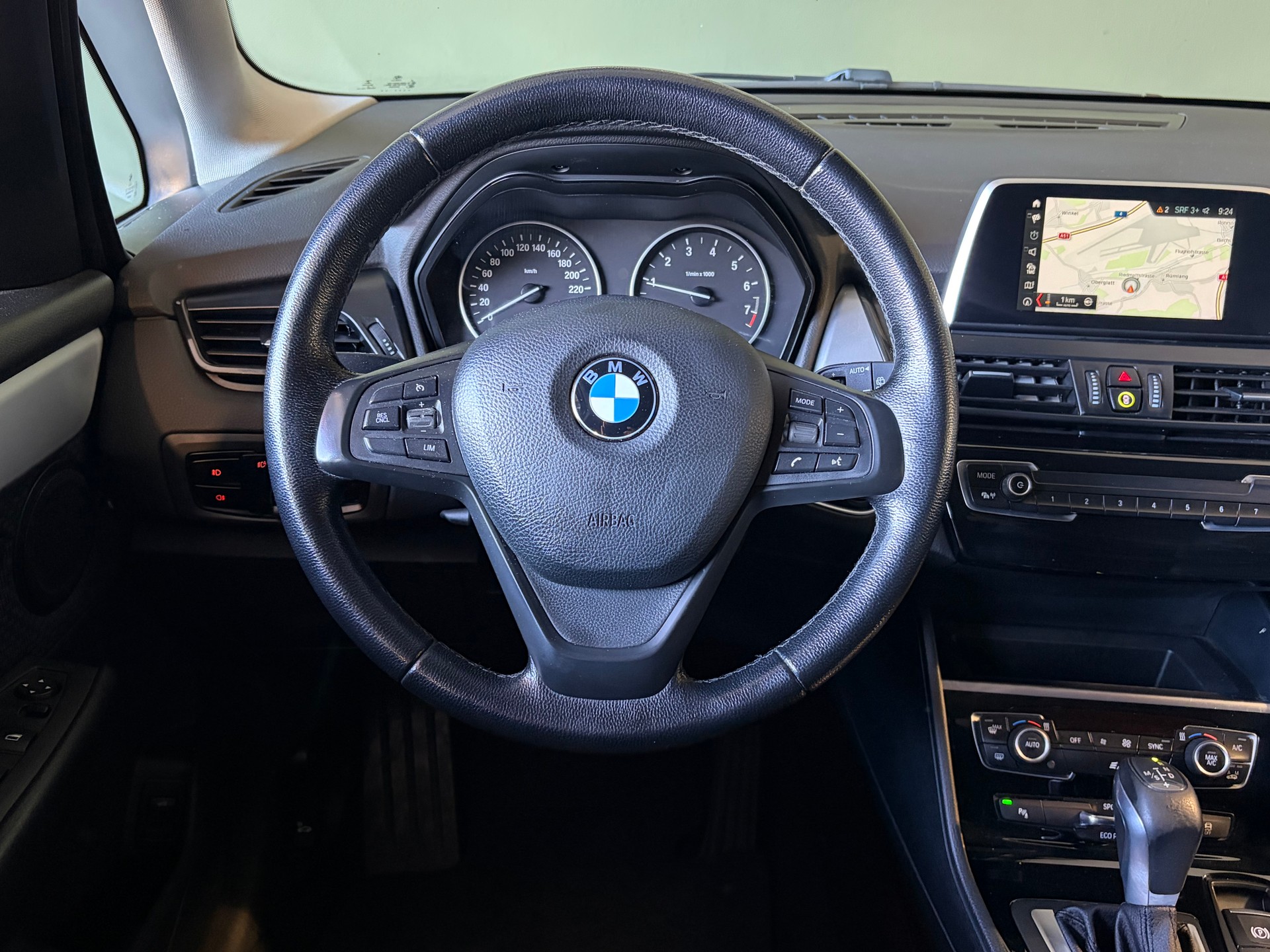 BMW 218i Active Tourer Steptronic *CH-Fahrzeug*-image-6