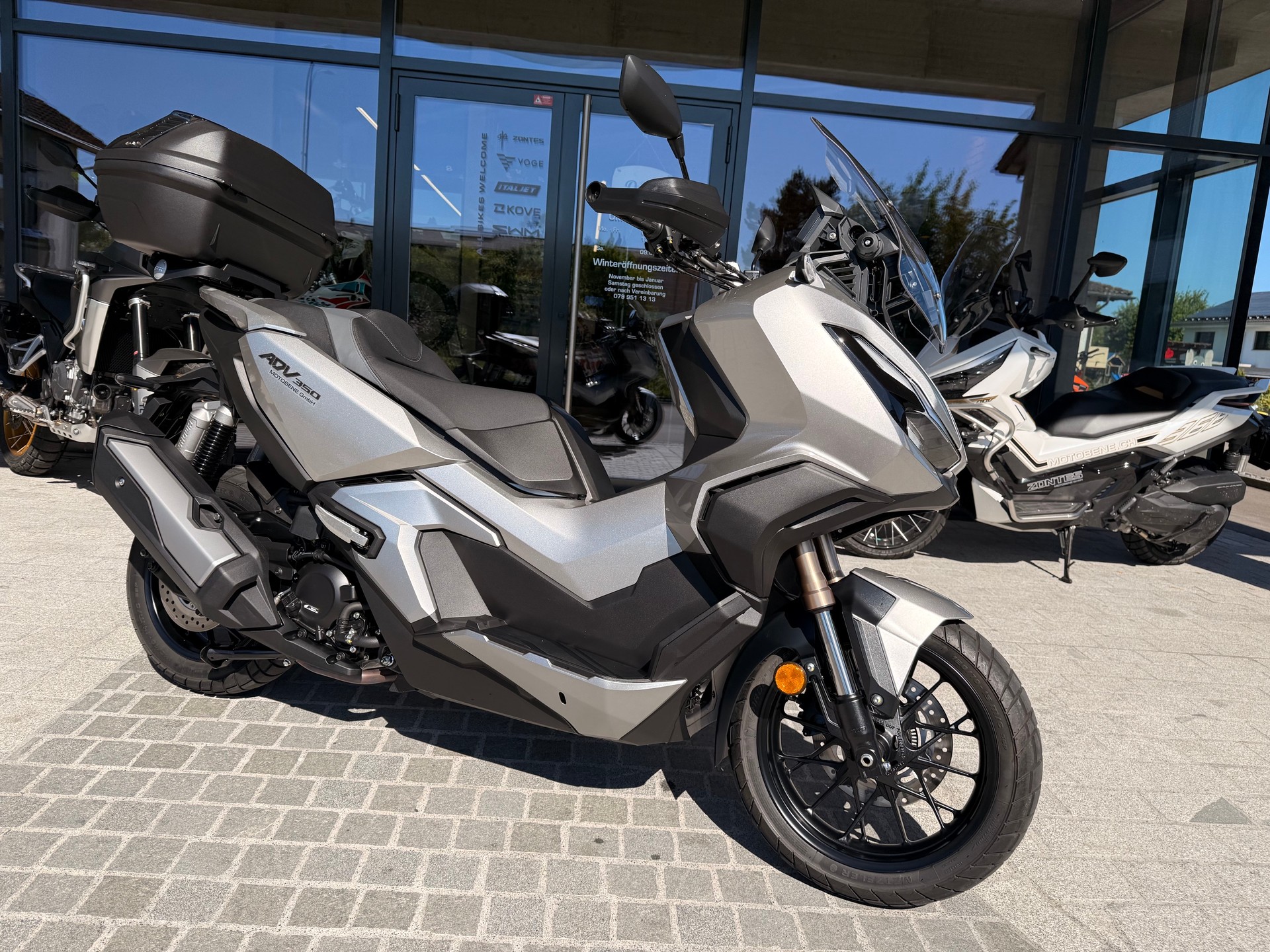 HONDA ADV 350-image-0
