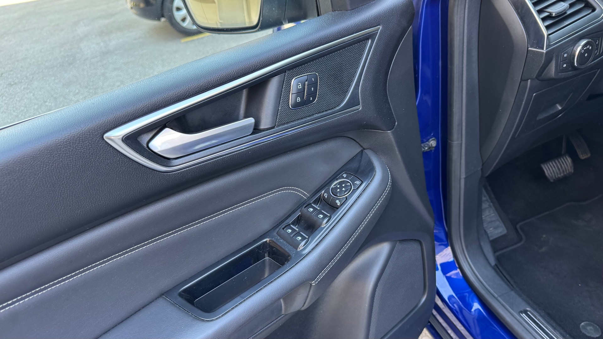 FORD S-Max 2.0 TDCi Titanium PowerShift-image-15