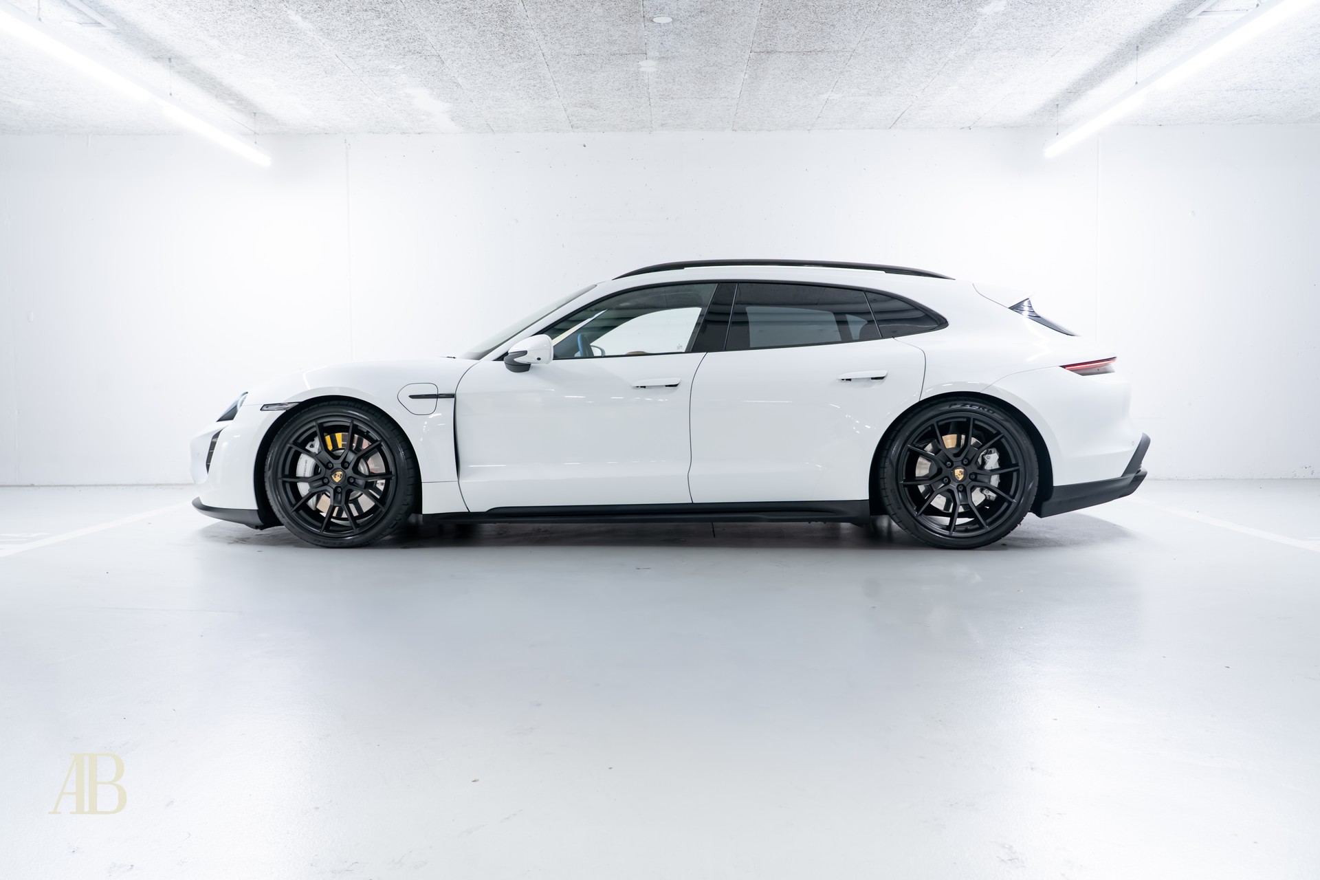 PORSCHE Taycan Sport Turismo mit Porsche Approved-image-3