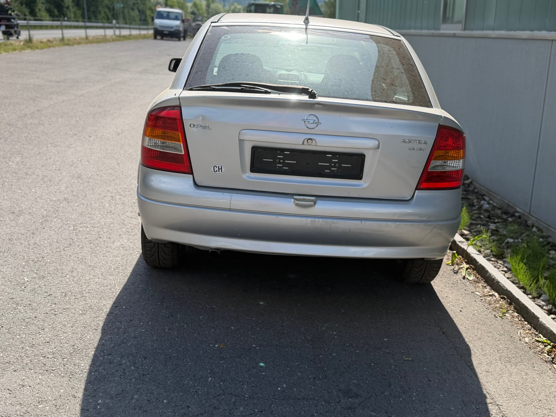 OPEL Astra 1.6i 16V Club-image-11