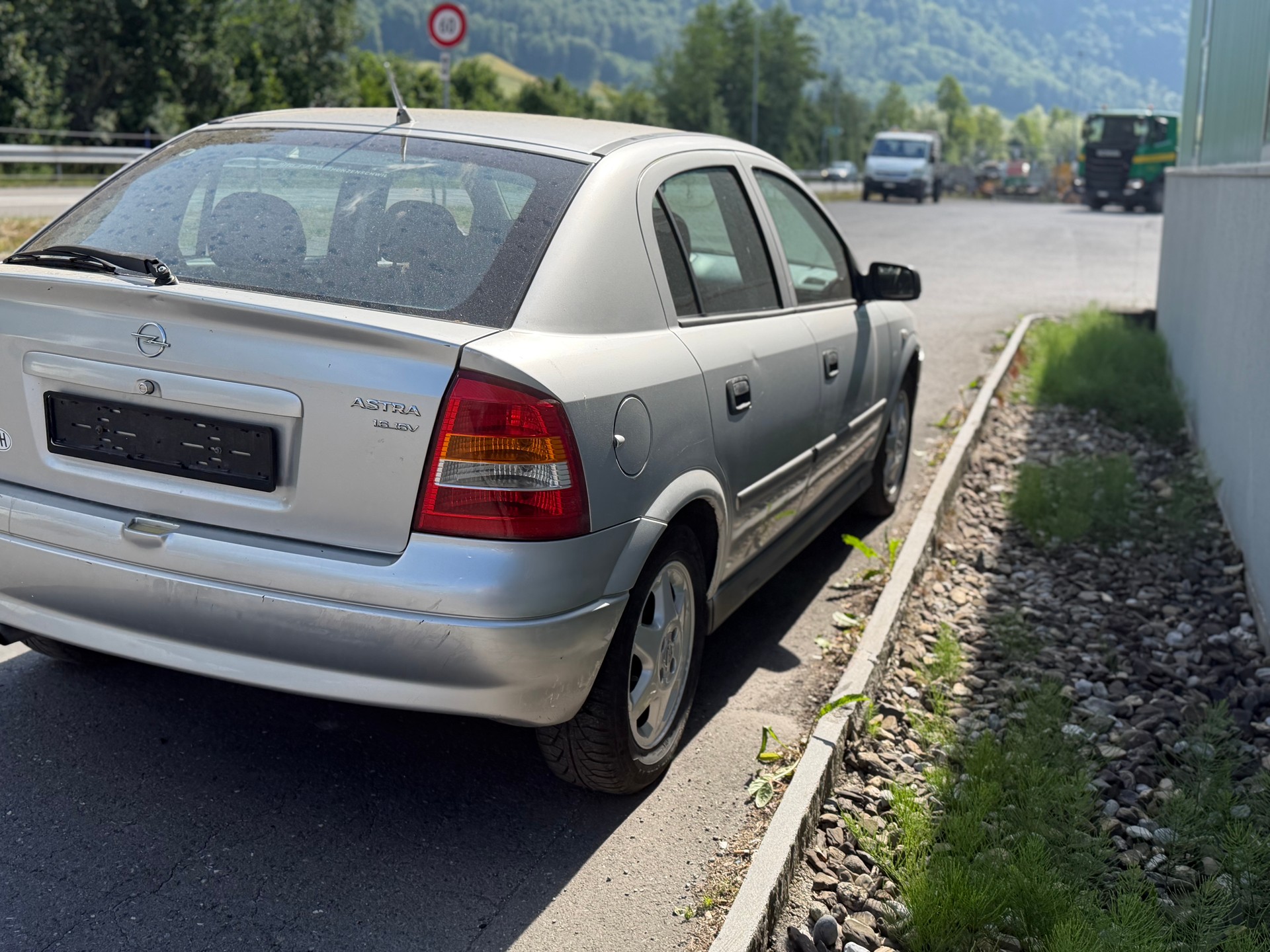 OPEL Astra 1.6i 16V Club-image-10