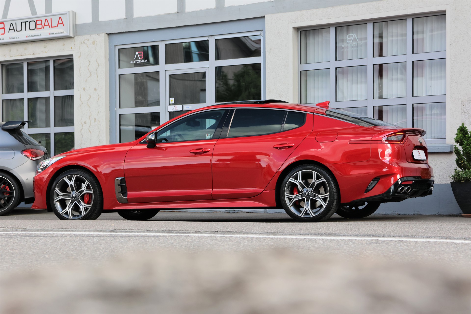 KIA Stinger 3.3 T-GDi GT Automat AWD (CH)-showroom-element-3