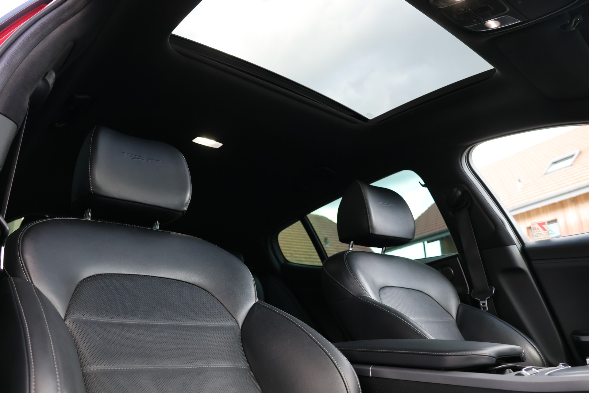 KIA Stinger 3.3 T-GDi GT Automat AWD (CH)-image-20