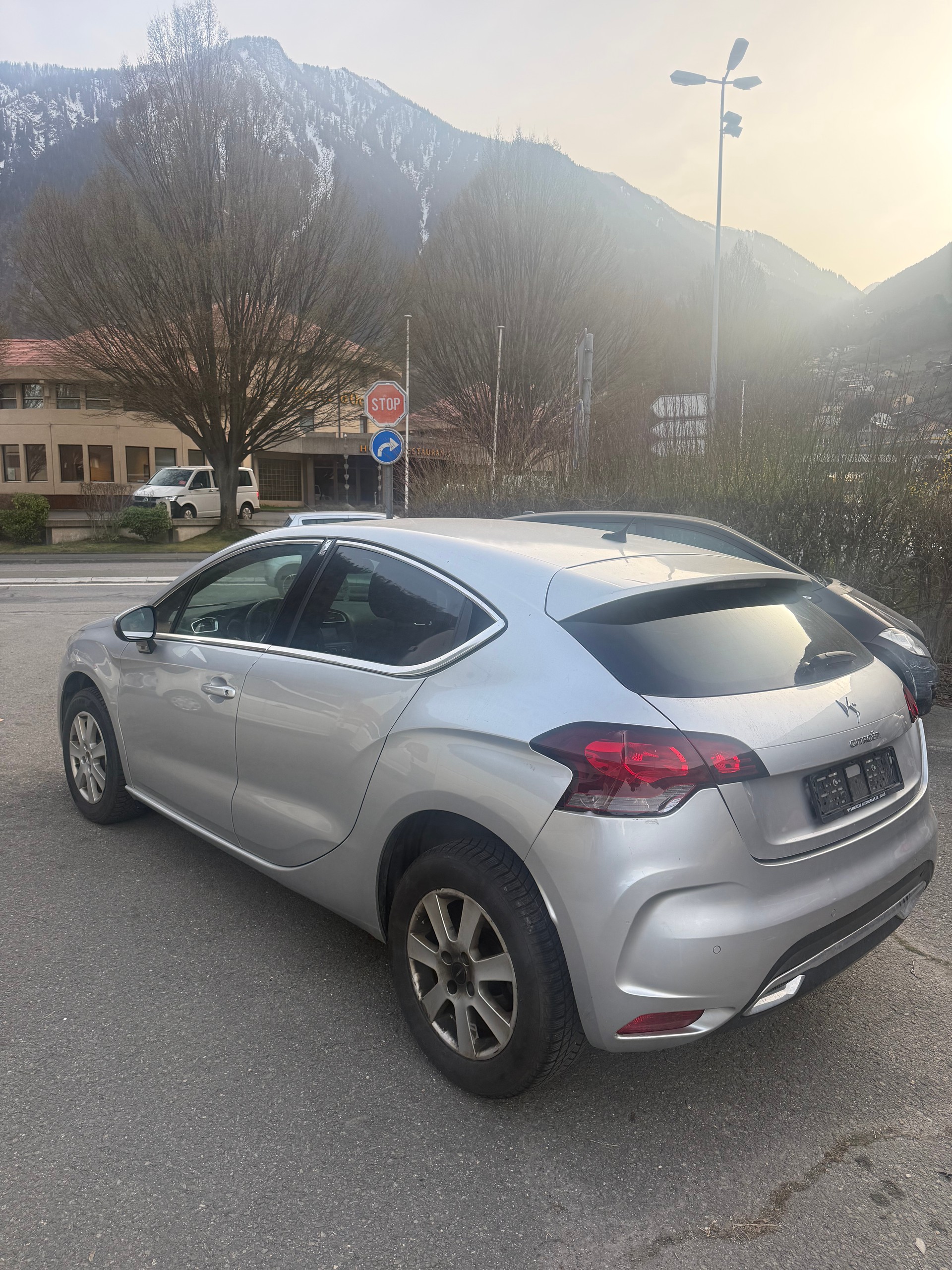 DS AUTOMOBILES DS4 1.6 THP SO Chic Automatic-image-4