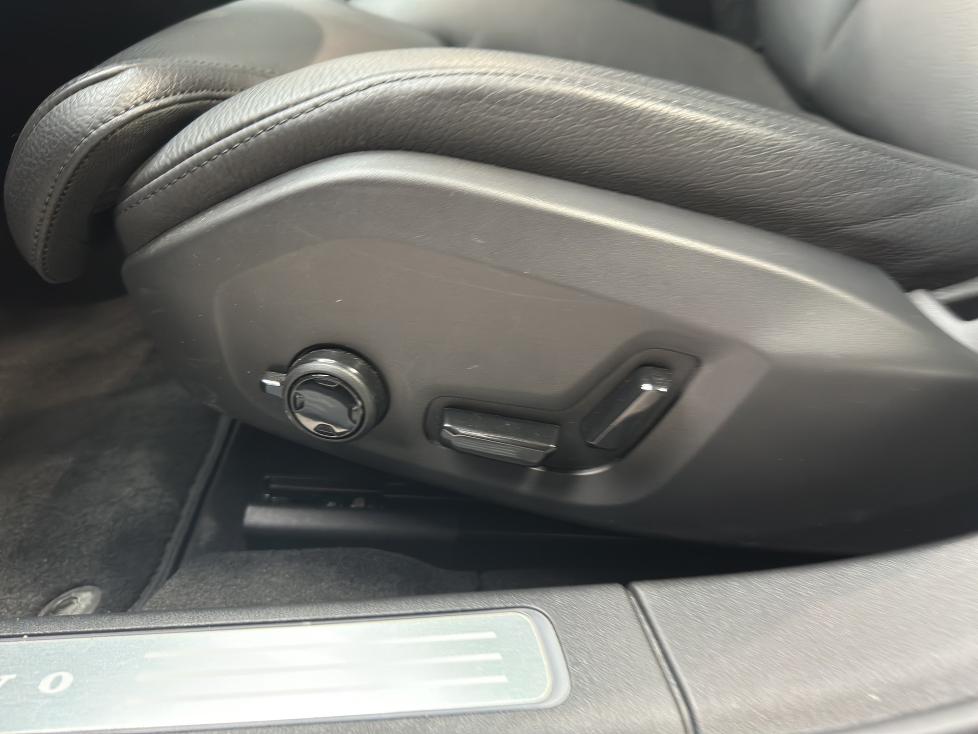 VOLVO S90 B4 Mild Hybrid Plus Bright Geartronic-image-9