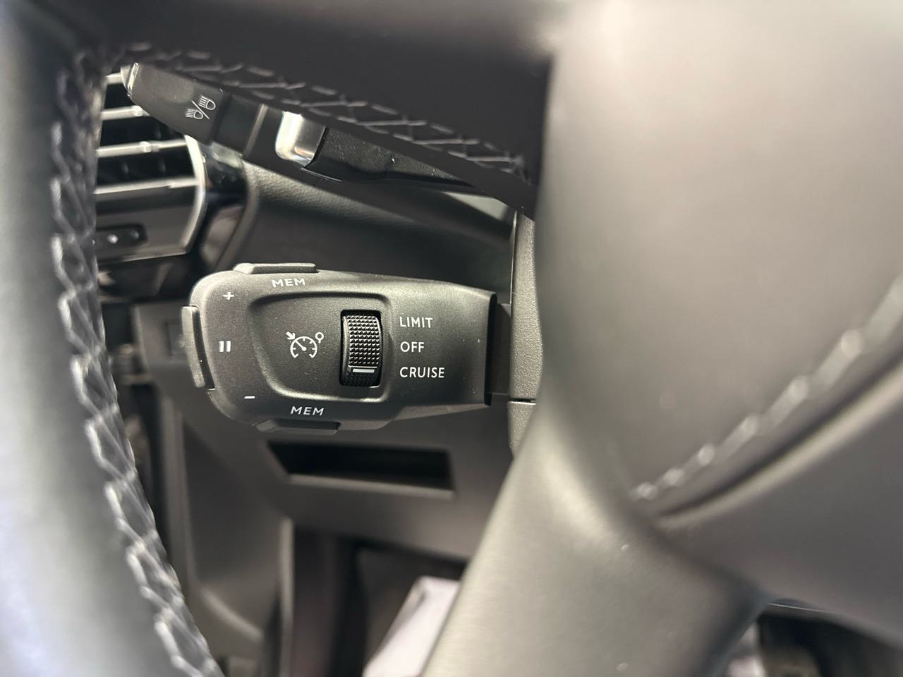 DS AUTOMOBILES DS 7 Crossback E-Tense 300 SO Chic-image-9