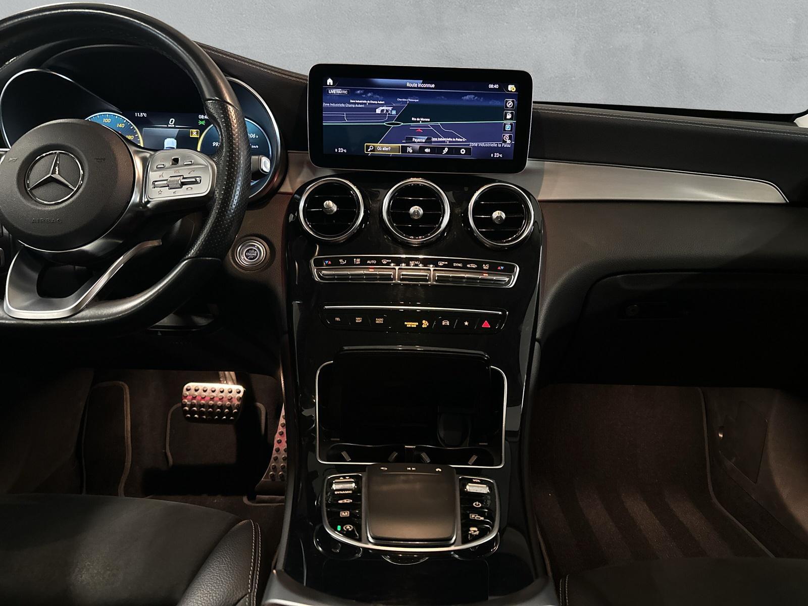 MERCEDES-BENZ GLC 300 d AMG Line 4 Matic-image-13