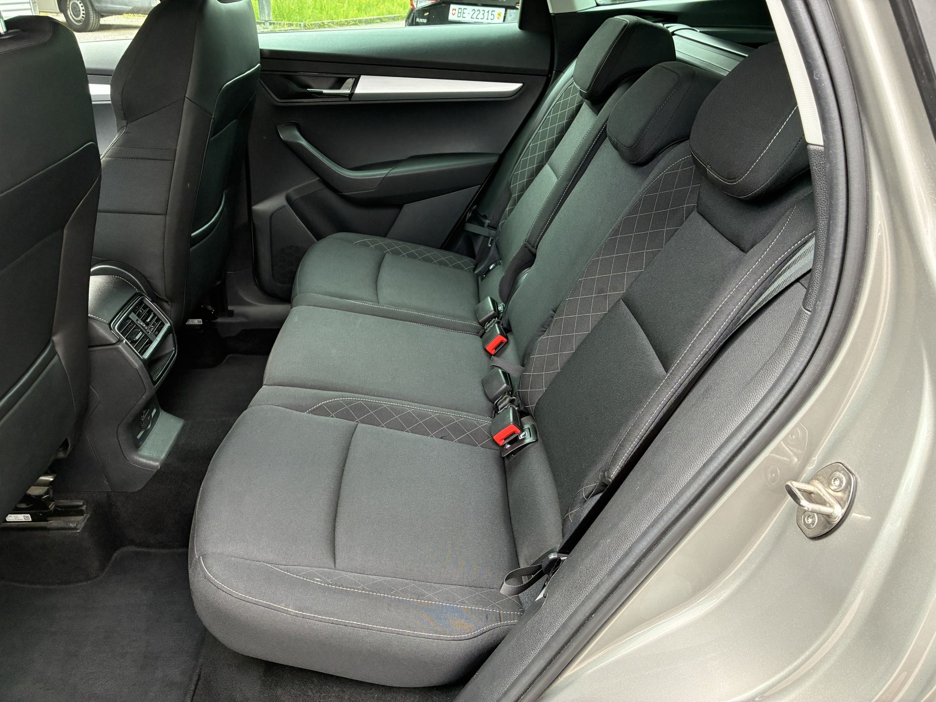 SKODA Karoq 2.0 TDI CR Ambition 4x4 DSG-image-10