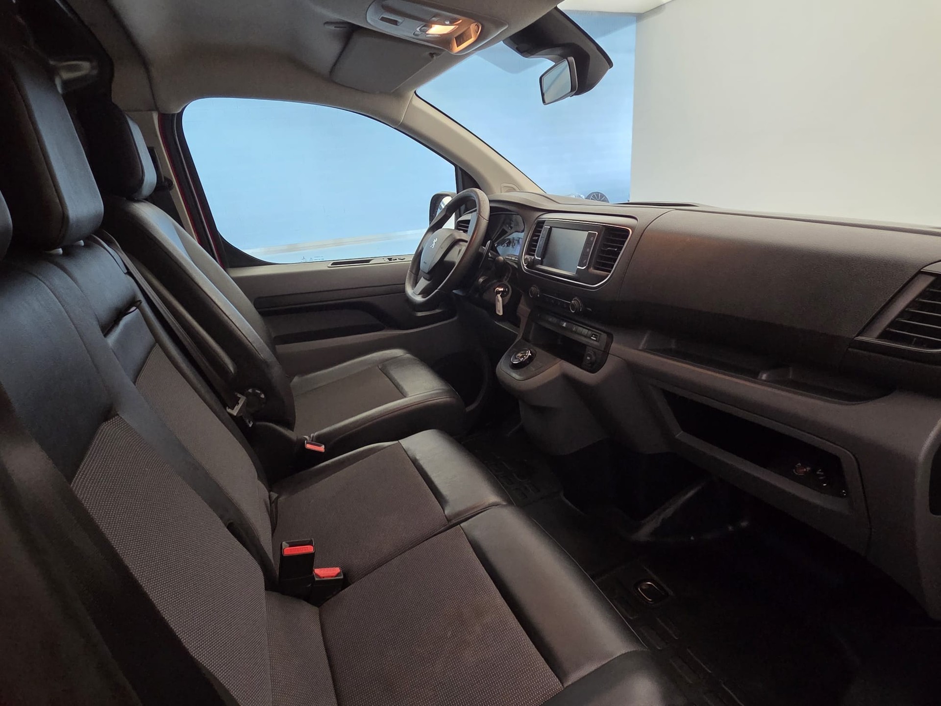 PEUGEOT Expert 1.6 BlueHDi 95 S&S Allure Standard ETG6-image-9
