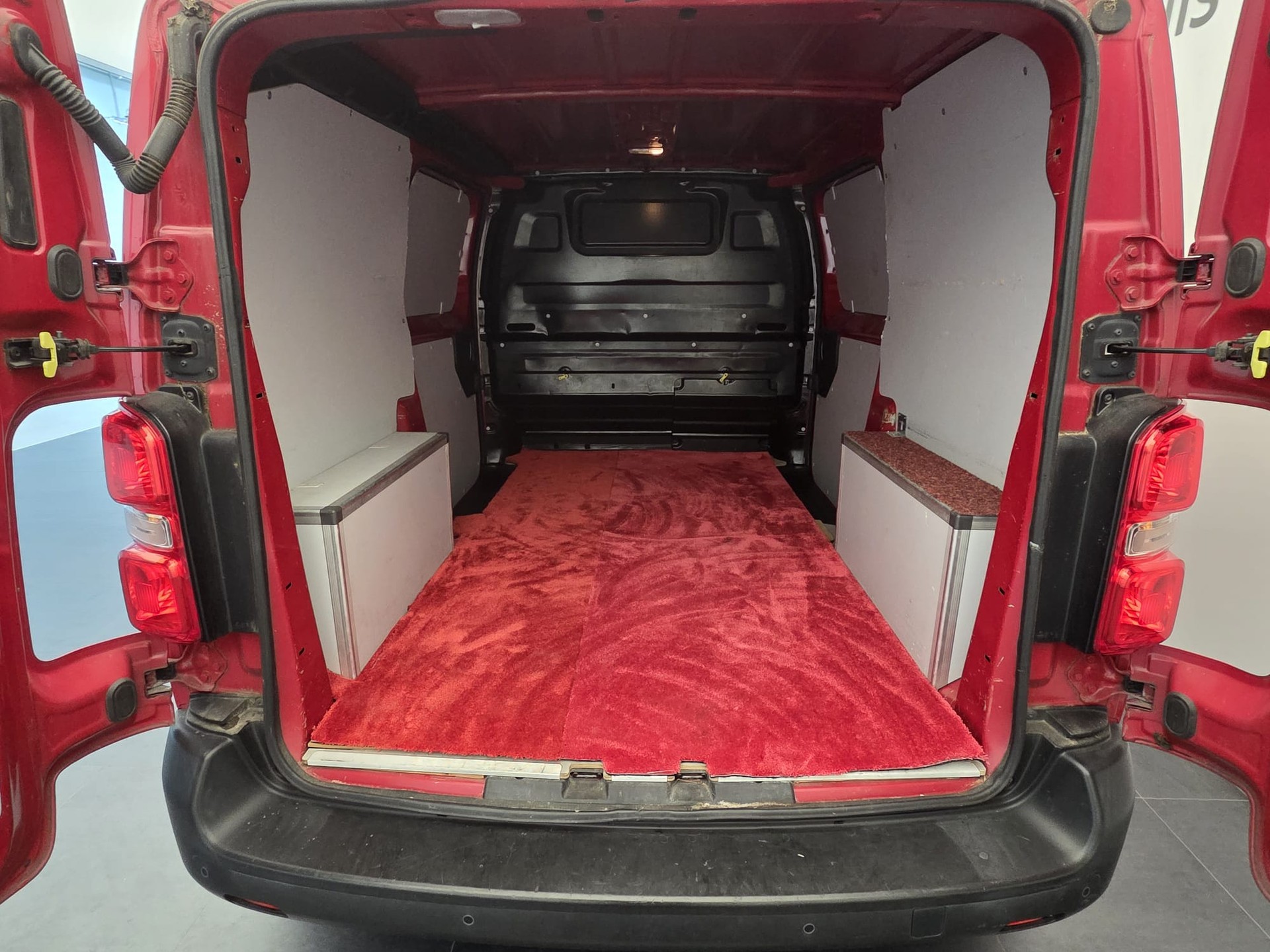 PEUGEOT Expert 1.6 BlueHDi 95 S&S Allure Standard ETG6-image-10