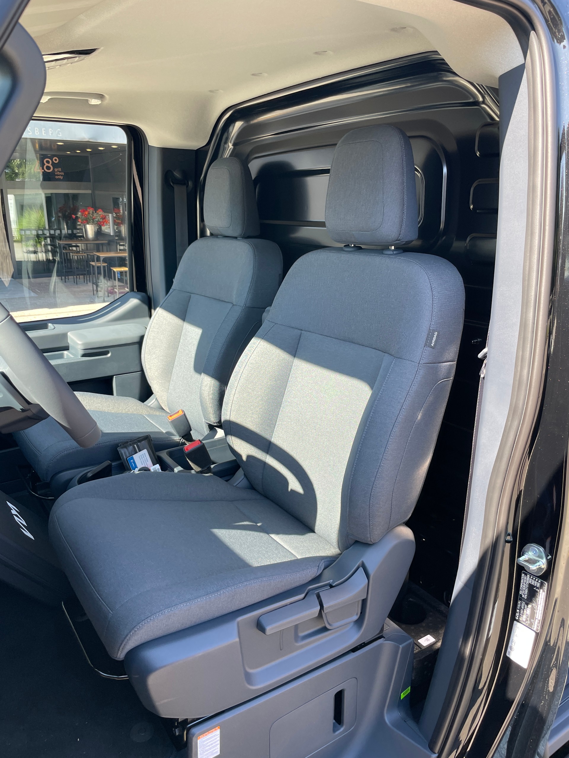 KIA PV5 Cargo 71.2 kWh Plus-image-13