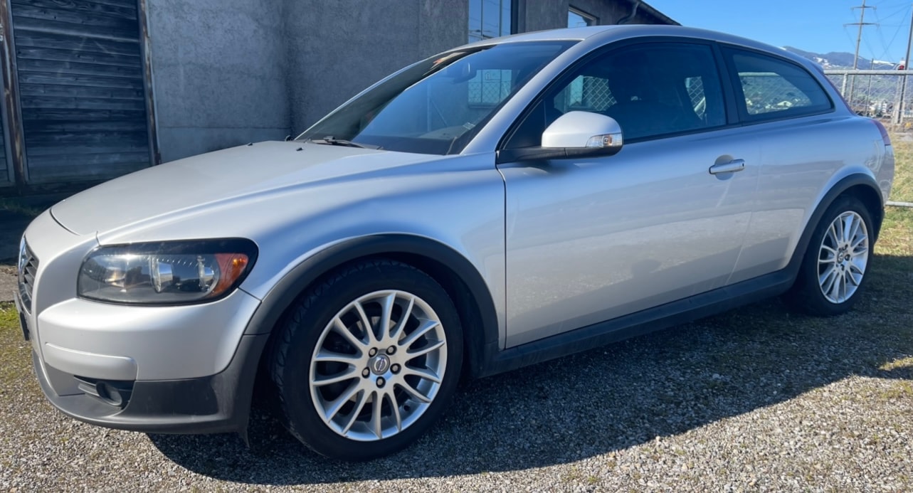 VOLVO C30 1.6D Start/Stop Momentum-image-1