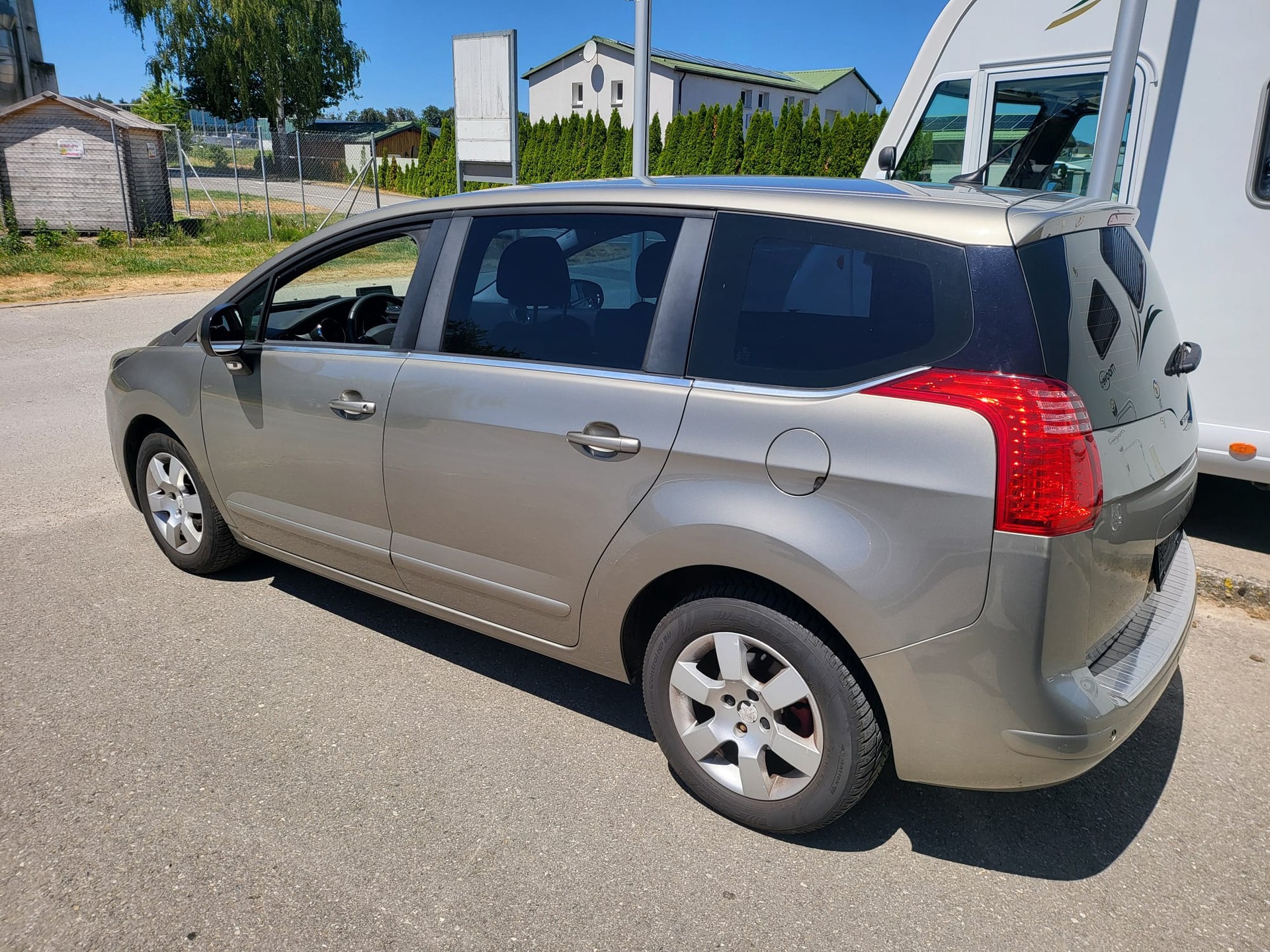 PEUGEOT 5008 HDI 115-image-3