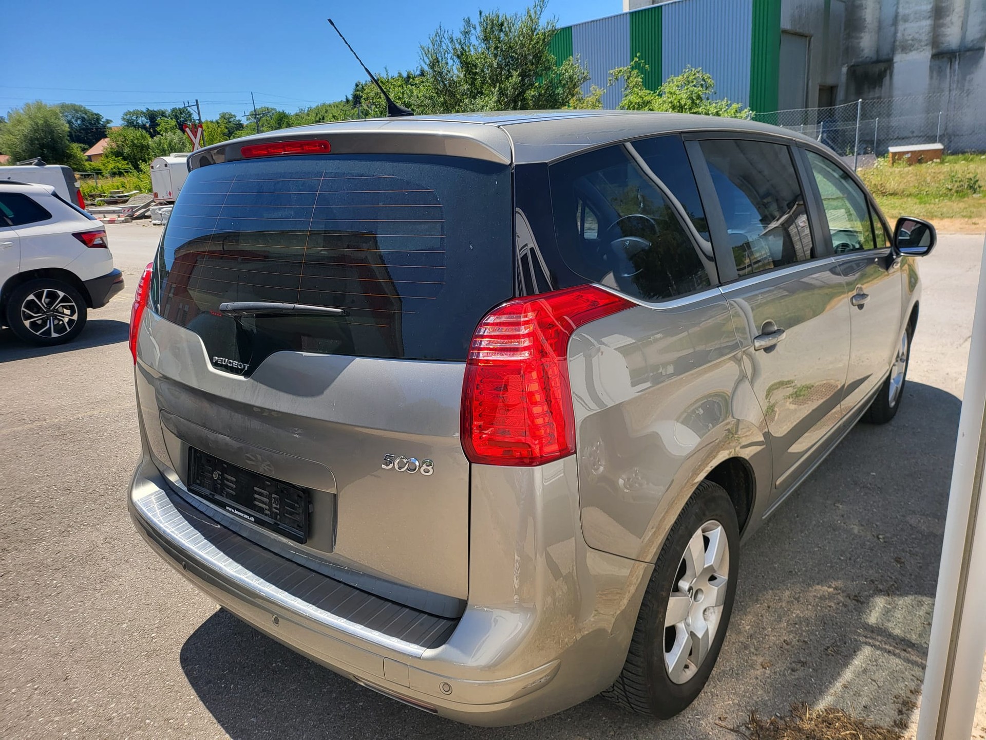 PEUGEOT 5008 HDI 115-image-5