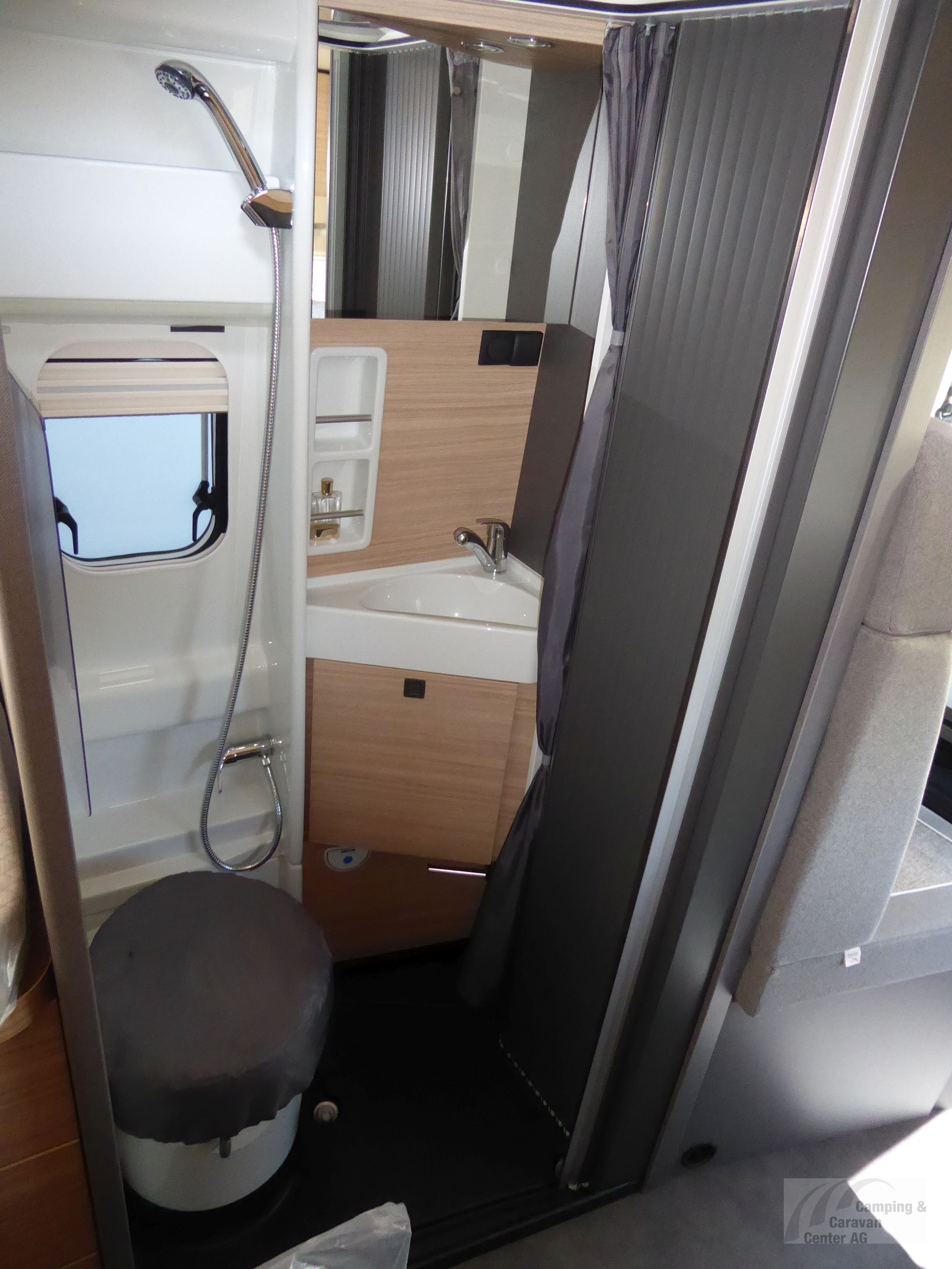 MALIBU Van Relax 640 LE R Ambition-image-9