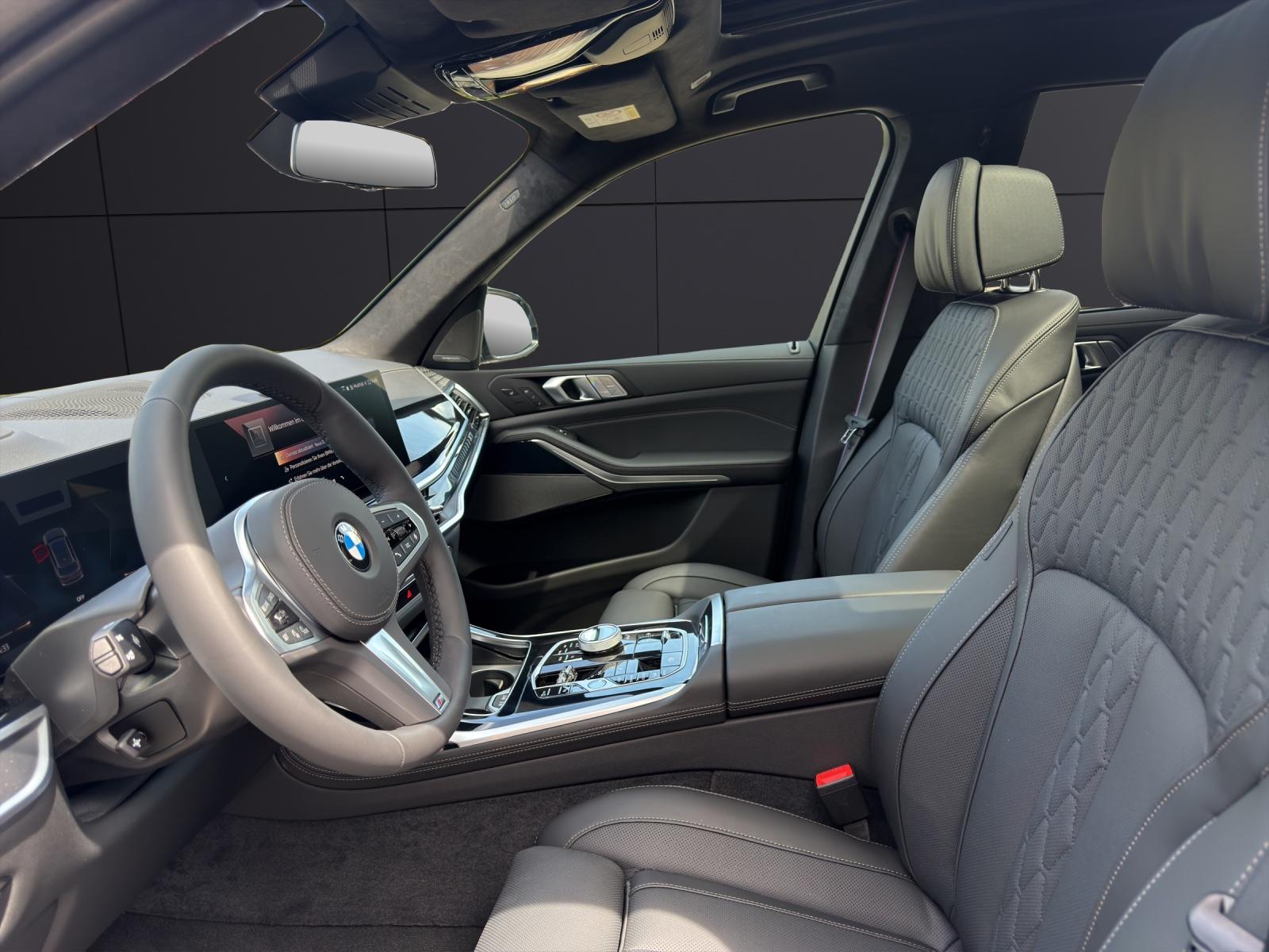 BMW X7 40d xDrive SAG-showroom-element-1