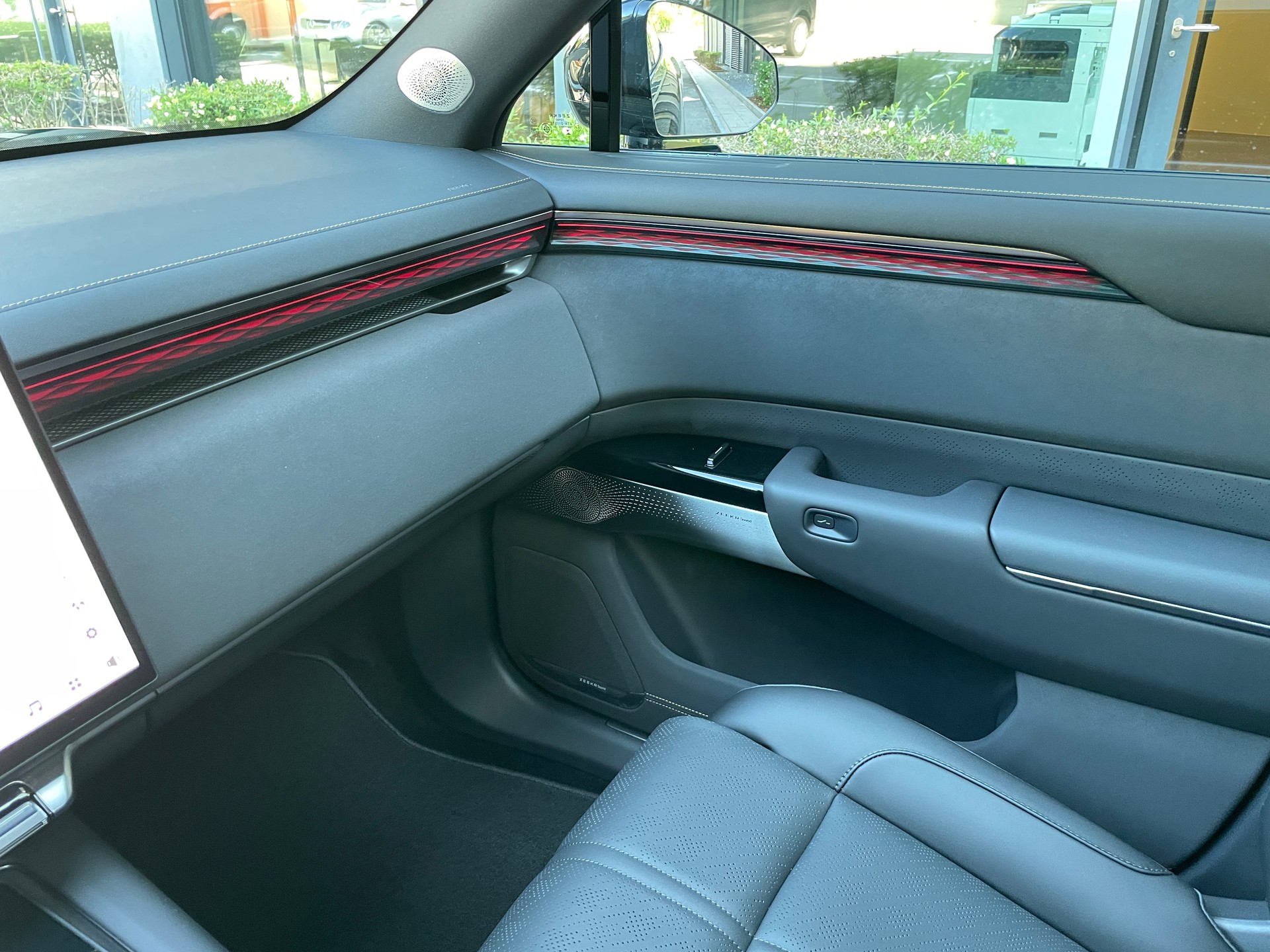ZEEKR ZEEKR 7X 100kWh Privilege AWD mit Comfort und Cockpitpaket, AHK, Modell 2026-image-25