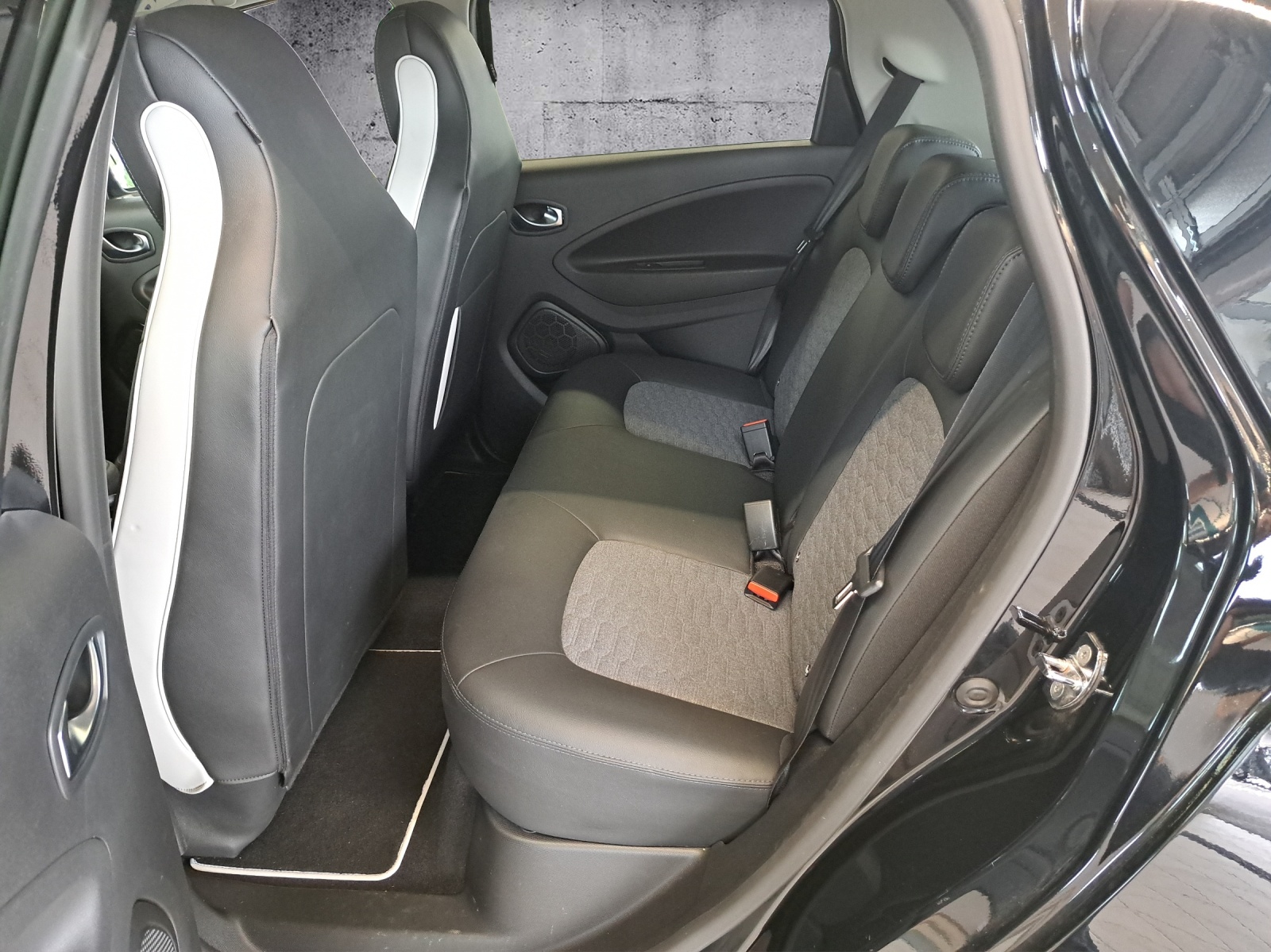 RENAULT Zoe FP R135 Intens inkl. Batte-image-14