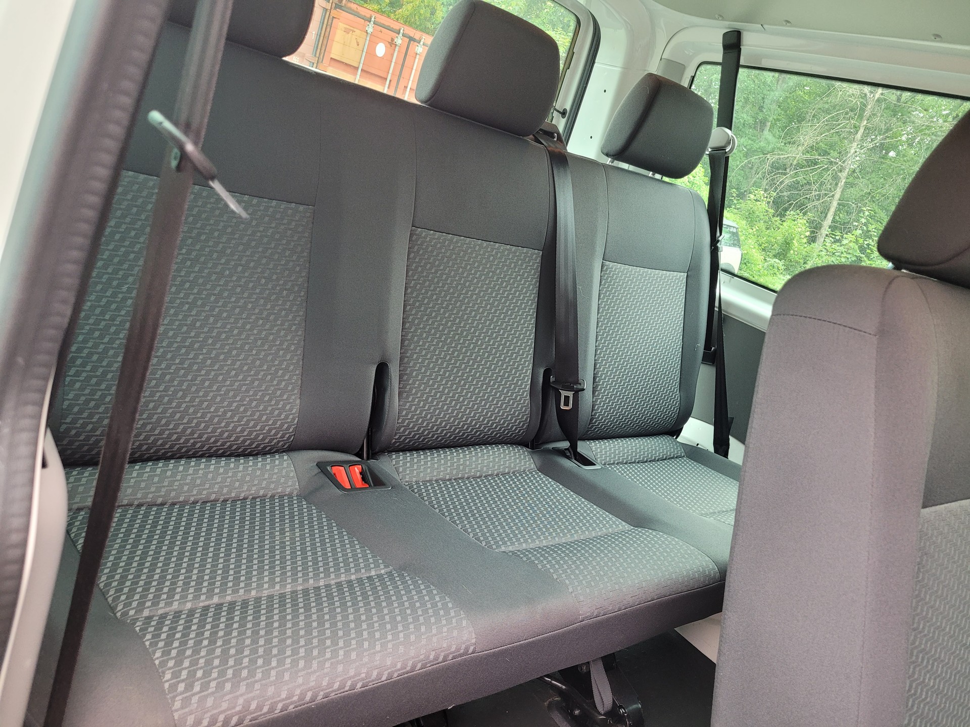 VW T5 2.0 TDI BMT 4Motion Transporter, 9 plätzer.-image-2