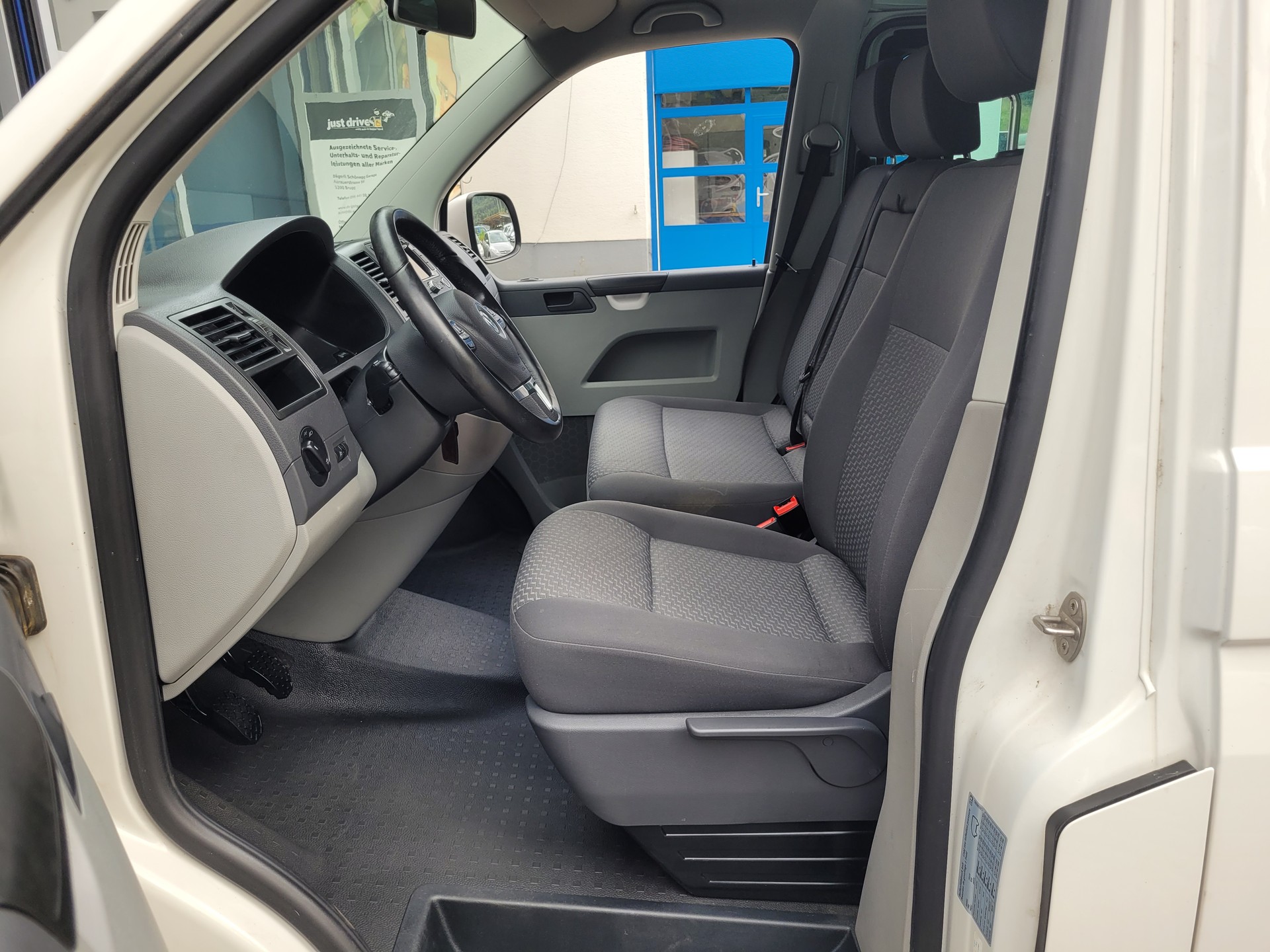 VW T5 2.0 TDI BMT 4Motion Transporter, 9 plätzer.-image-12
