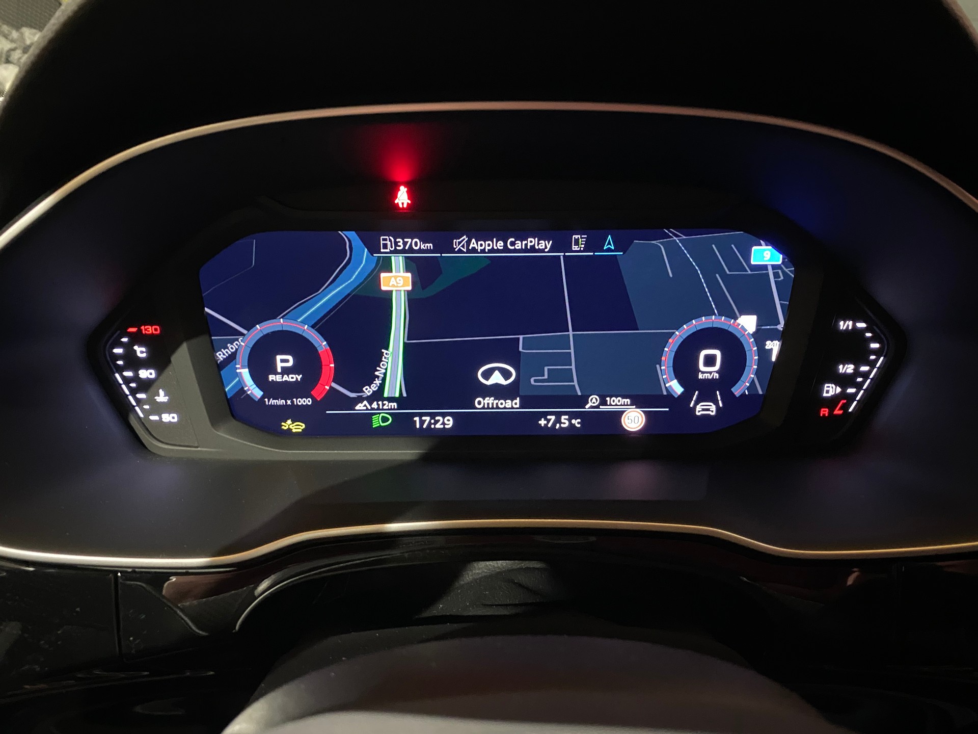 AUDI Q3 40 TFSI S line quattro S-tronic-image-16
