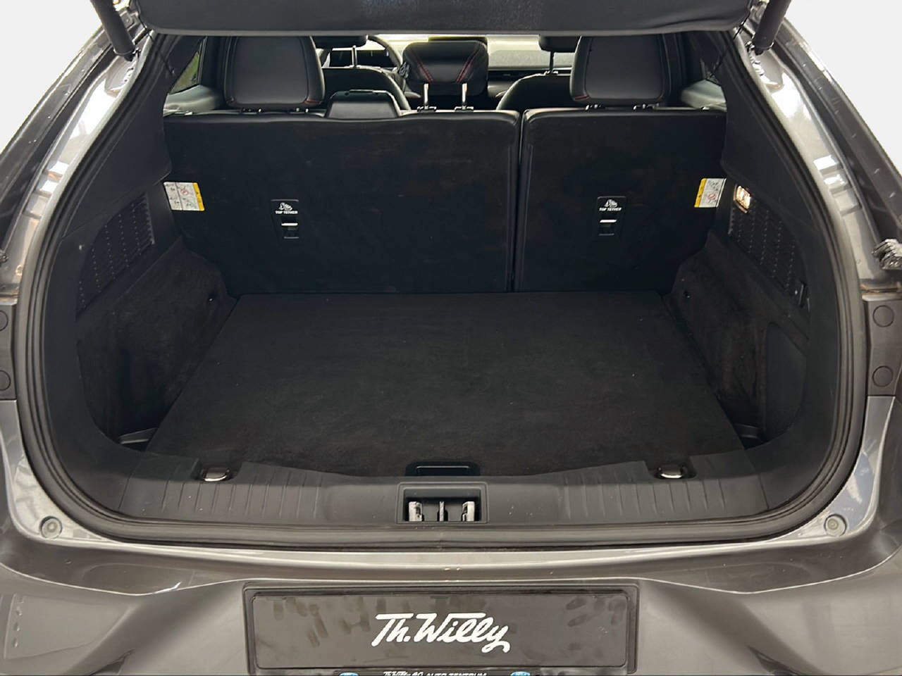 FORD Mustang Mach-E Premium AWD-image-11