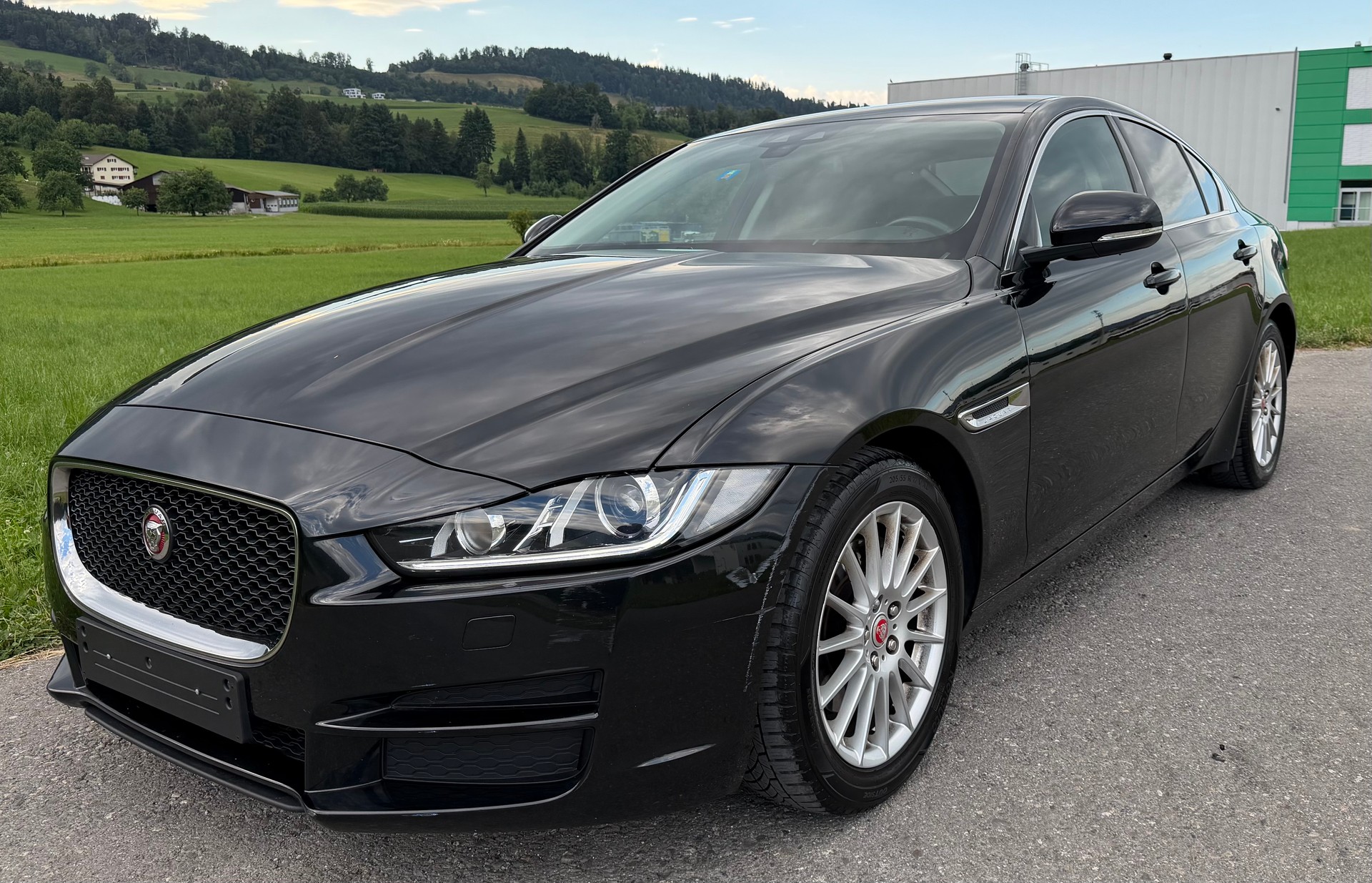 JAGUAR XE 20d Pure Automat