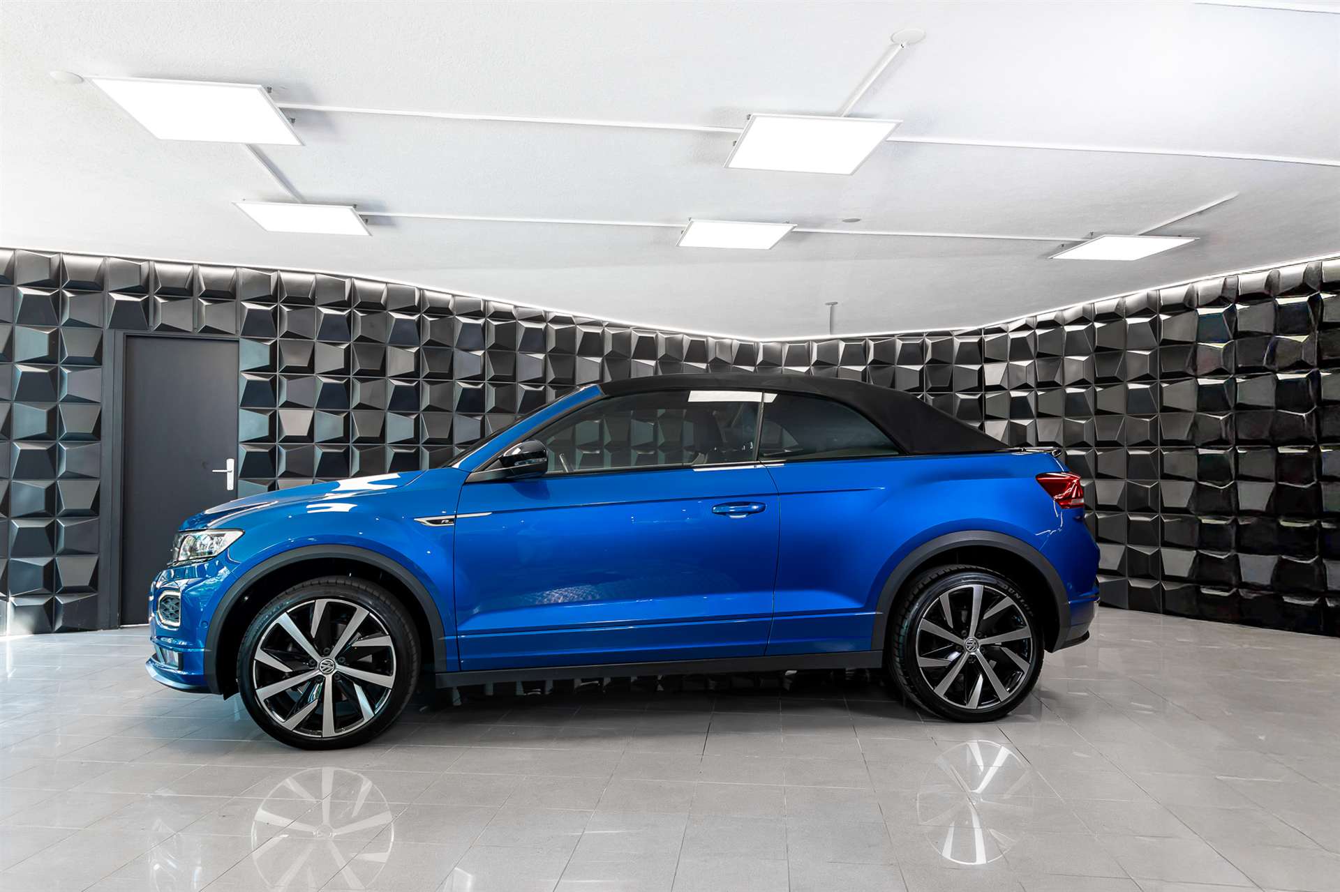 VW T-Roc Cabriolet 1.5 TSI EVO R-Line DSG-showroom-element-3