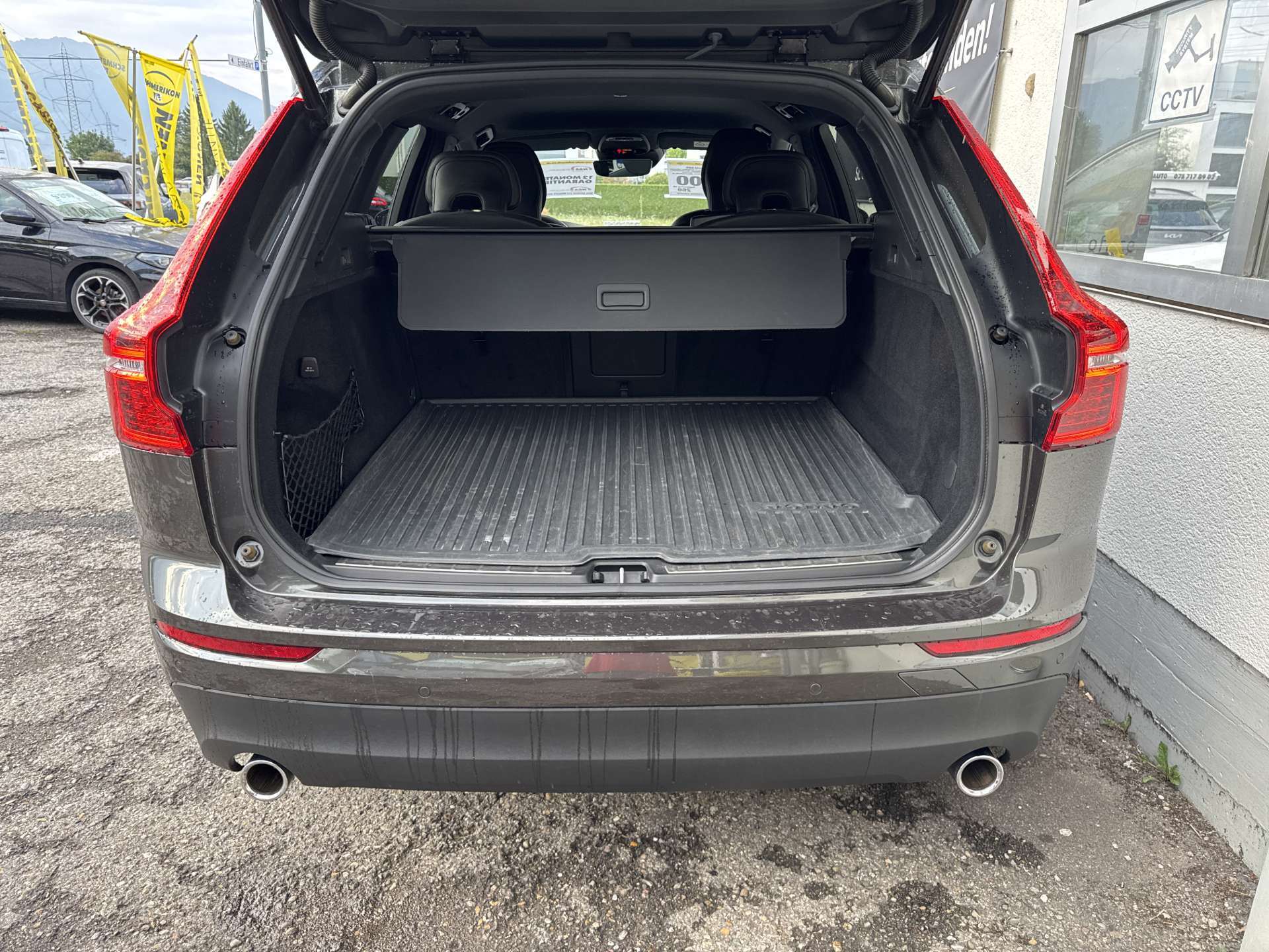 VOLVO XC60 B4 Diesel Mild Hybrid AWD Momentum Geartronic-image-8