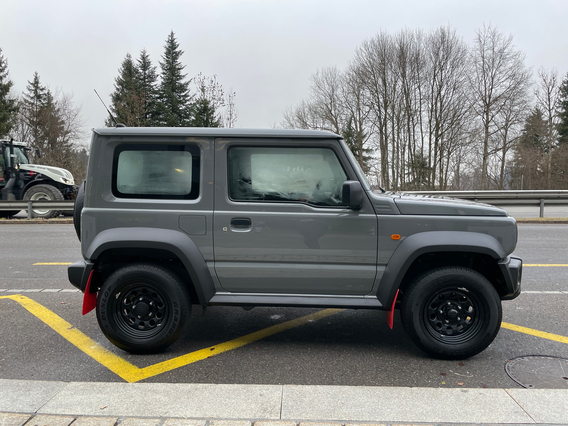 SUZUKI Jimny 1.5 Compact+ 4x4 Retro Edition-showroom-element-3