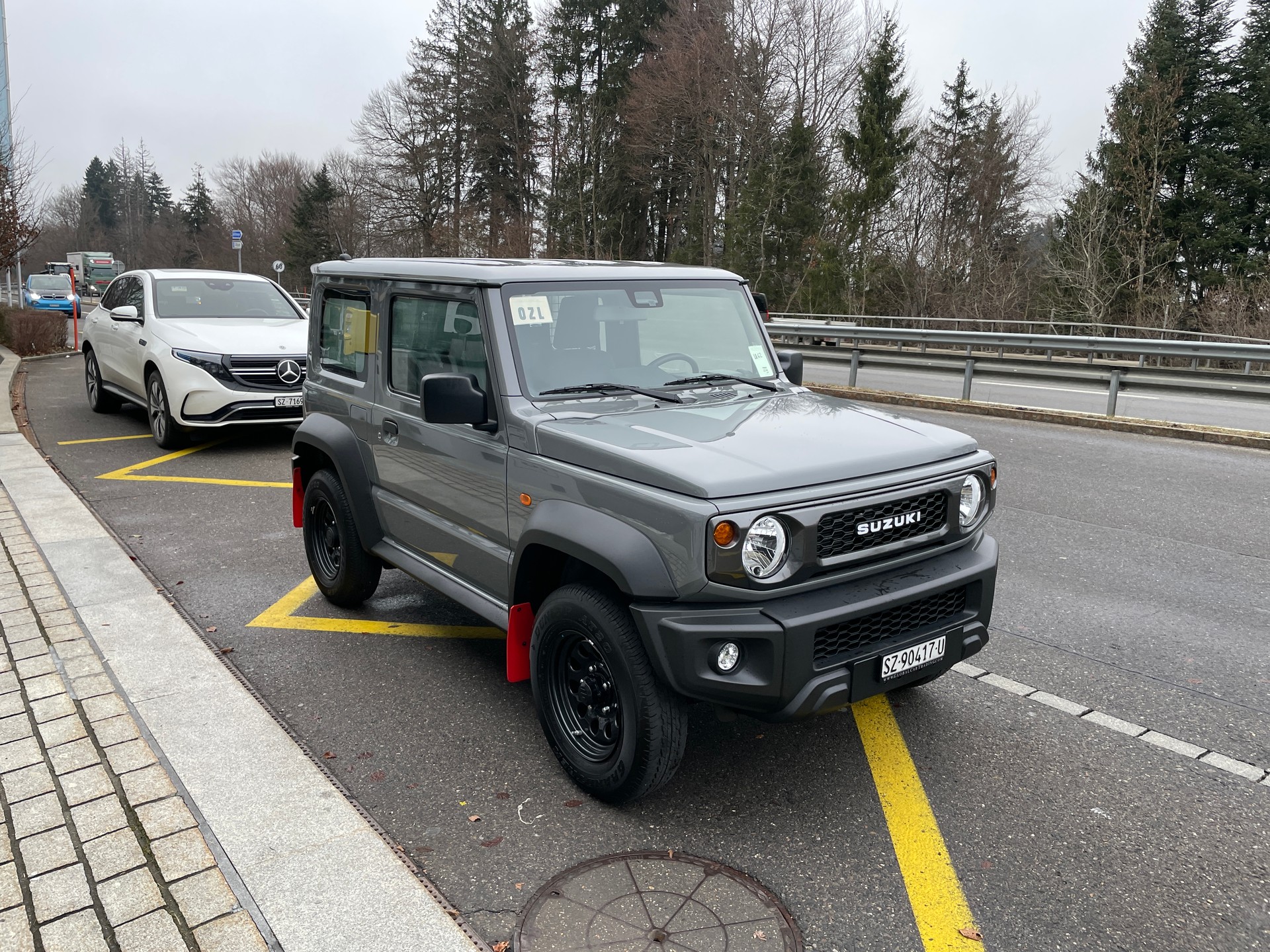 SUZUKI Jimny 1.5 Compact+ 4x4 Retro Edition-showroom-element-2