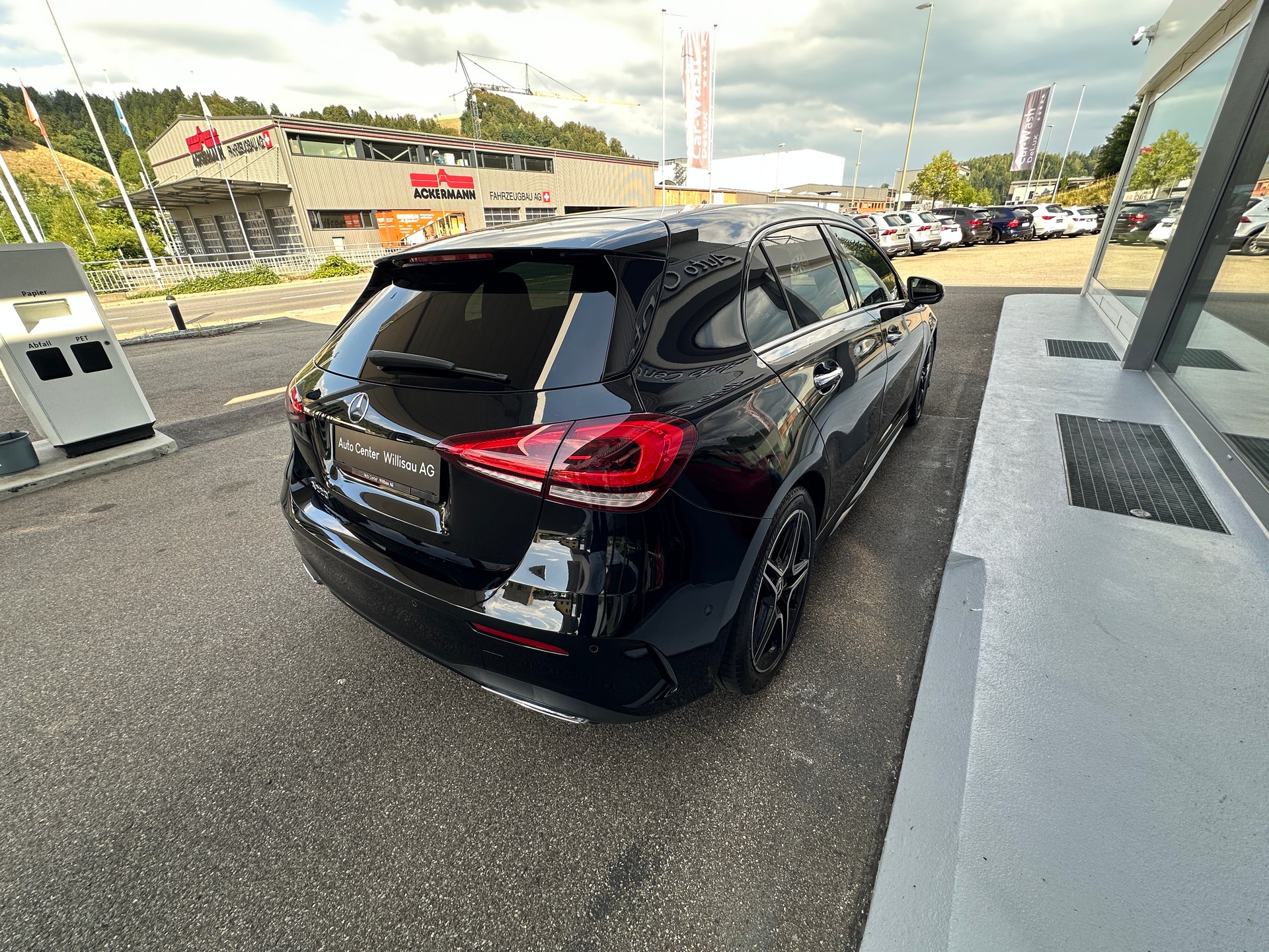MERCEDES-BENZ A 220 AMG Line 7G-DCT-image-11