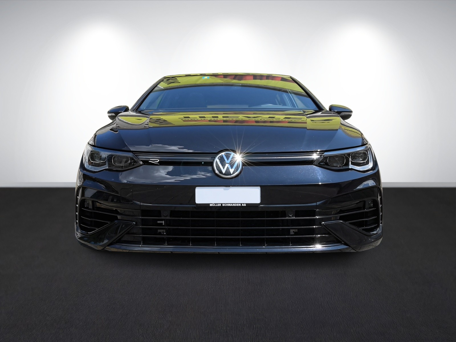 VW Golf 2.0 TSI R DSG 4Motion-showroom-element-1