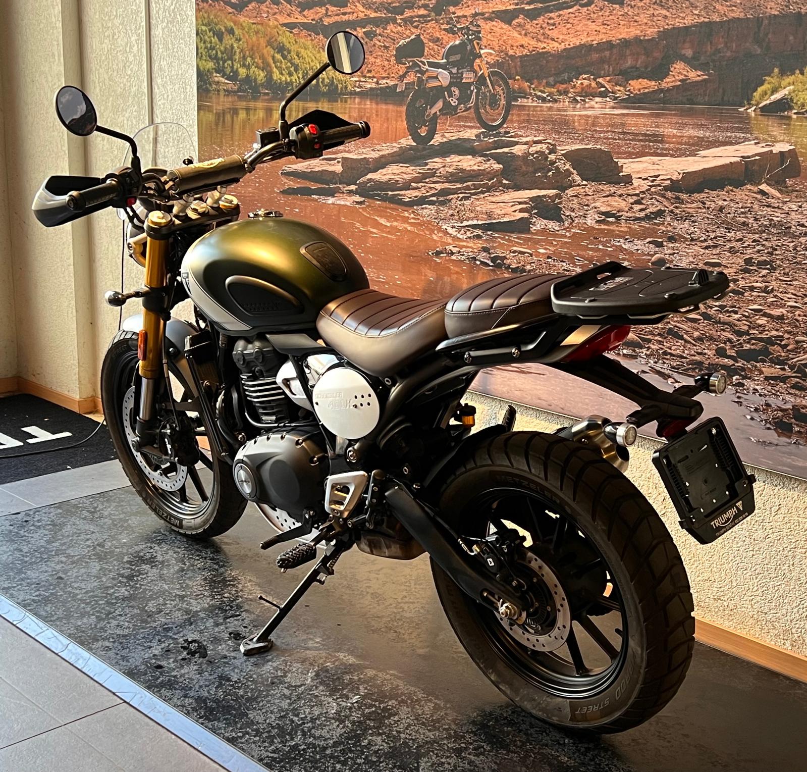 TRIUMPH Scrambler-showroom-element-3