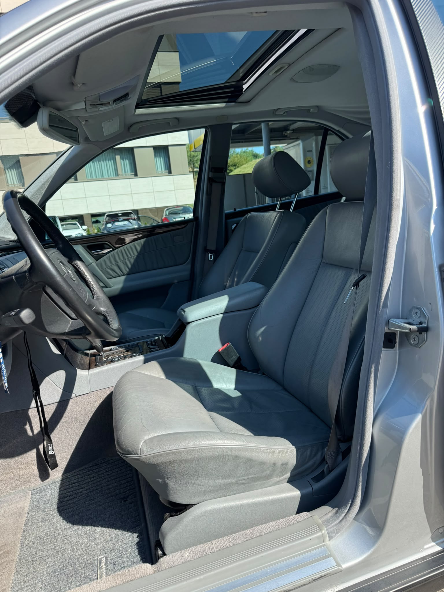 MERCEDES-BENZ E 430 Avantgarde Automatic-image-8