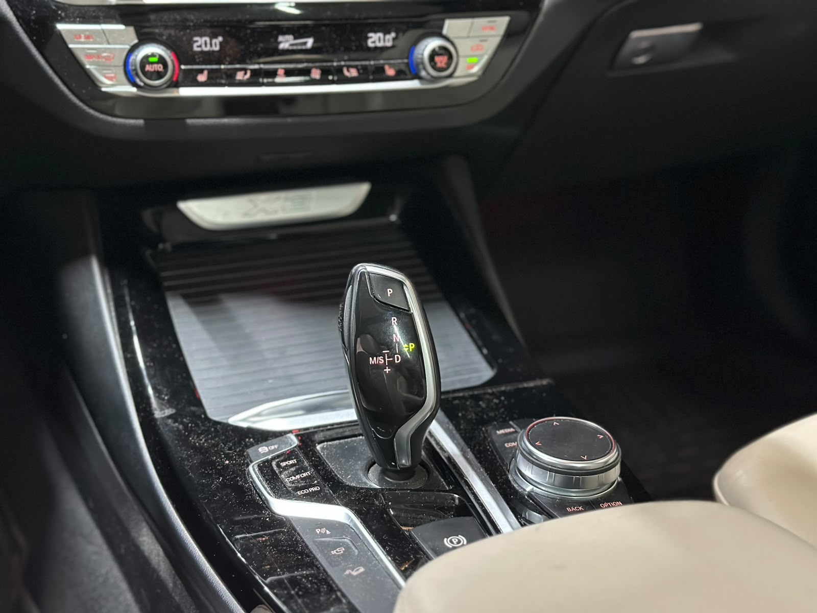 BMW X3 xDrive 20d Luxury Line Steptronic-image-10