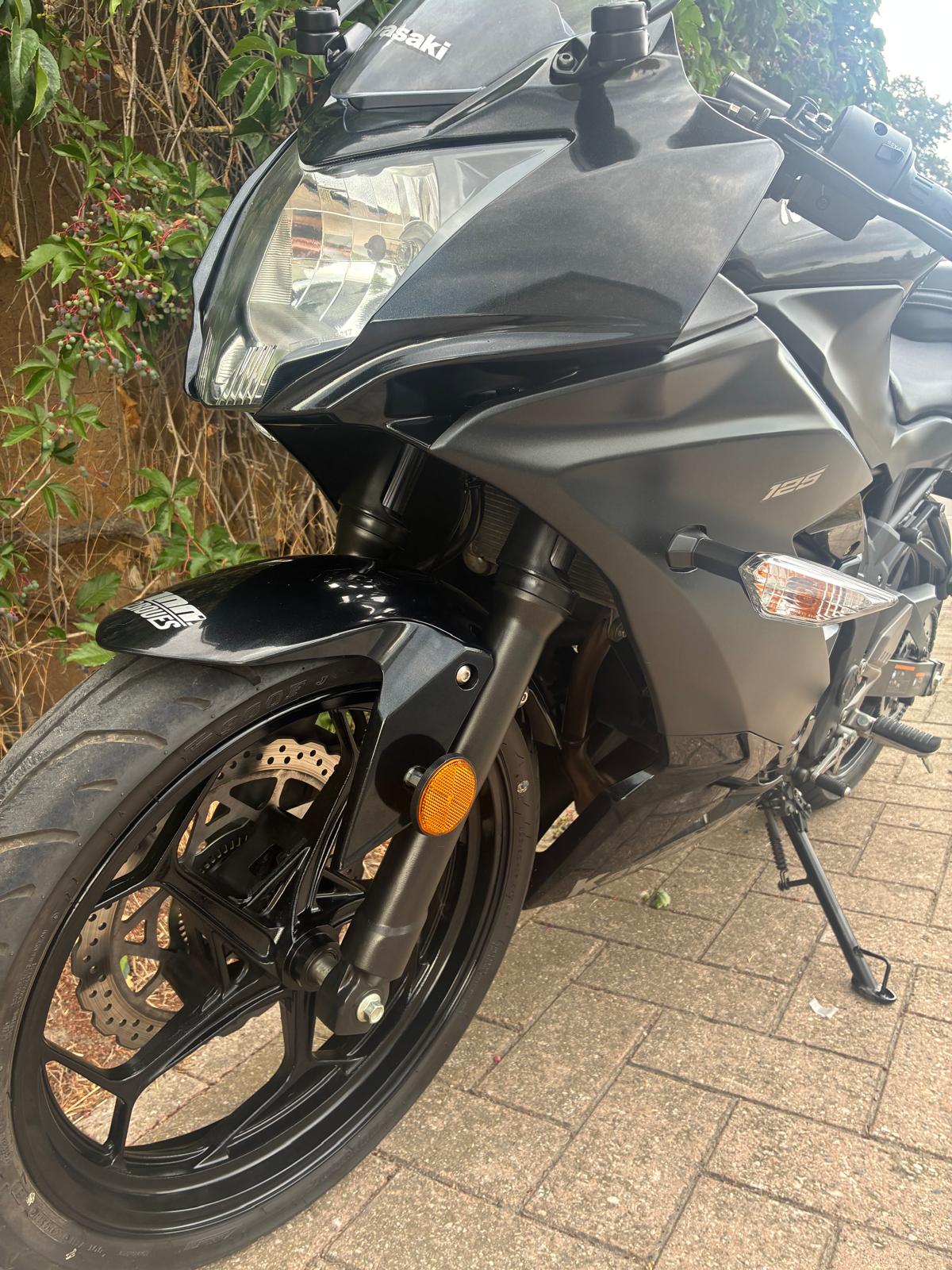 KAWASAKI Ninja 125-image-8