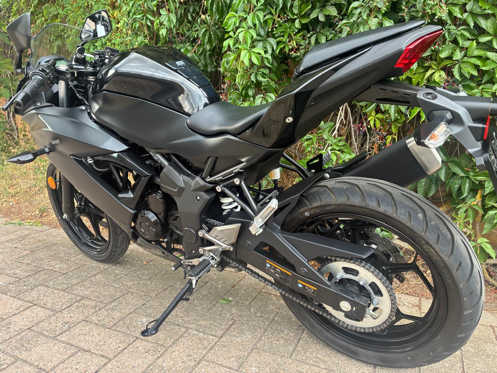 KAWASAKI Ninja 125-image-7