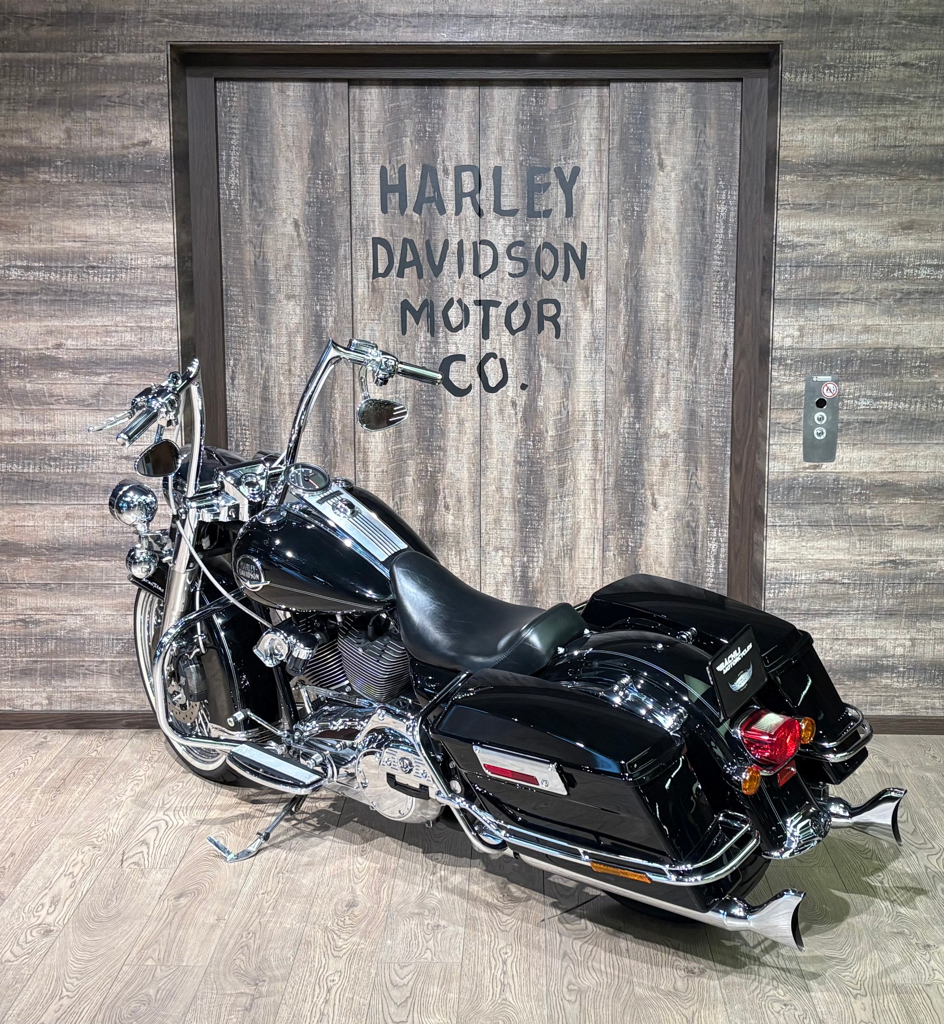 HARLEY-DAVIDSON FLHRC Road King Classic ABS-image-4