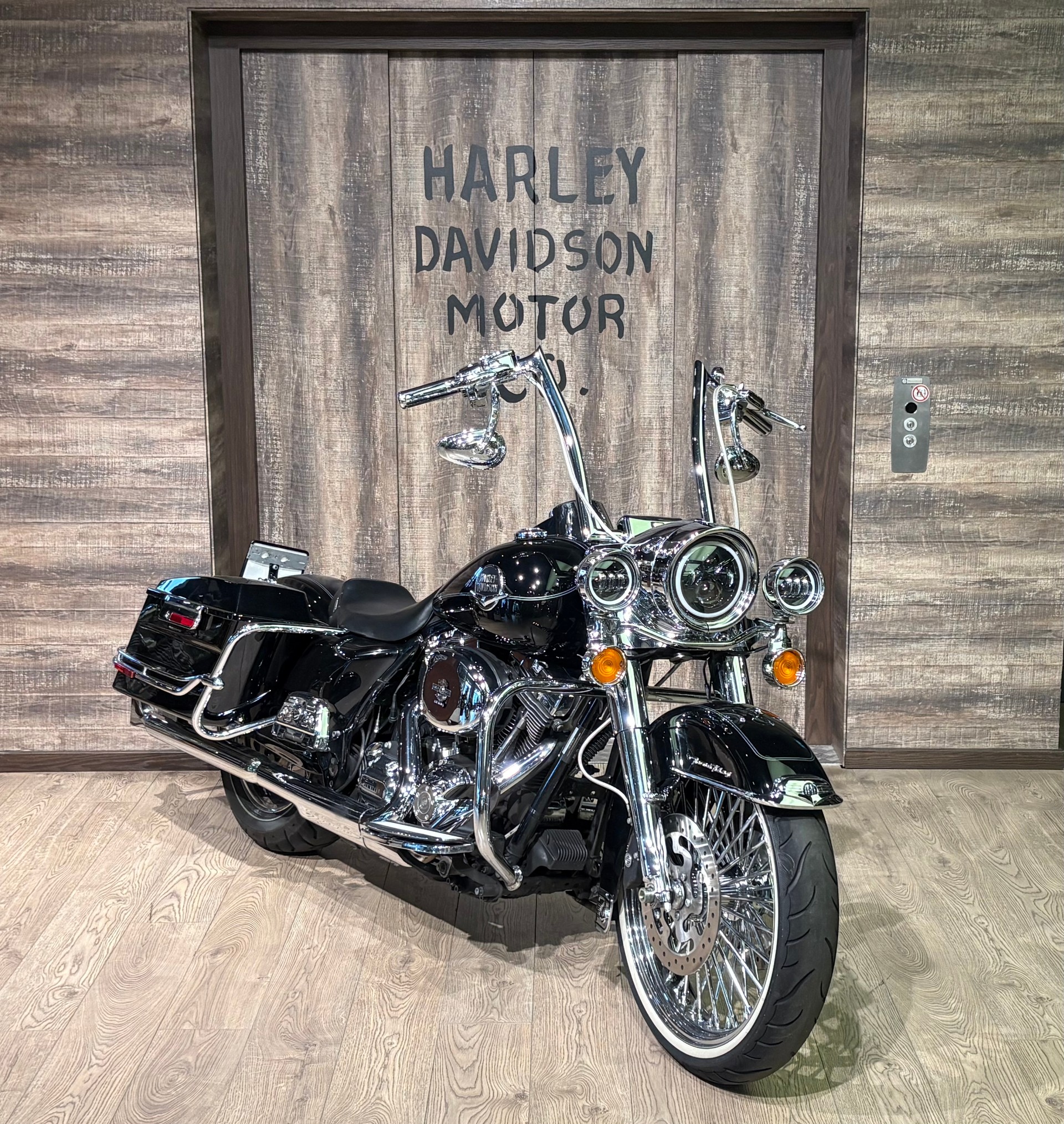 HARLEY-DAVIDSON FLHRC Road King Classic ABS-image-1